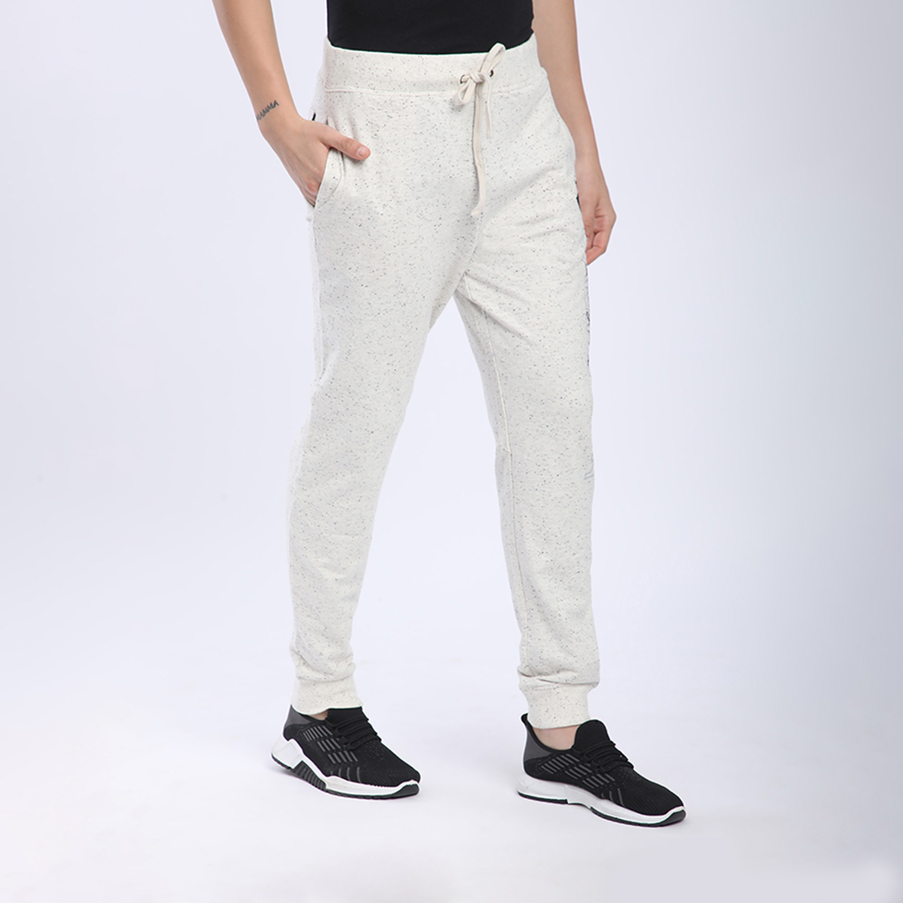 بيفرلي هيلز بولو كلوب-  بنطال رياضي بخصر مرتفع وحزام سحب وشعار-men-clothing-bottoms-joggers-image-3