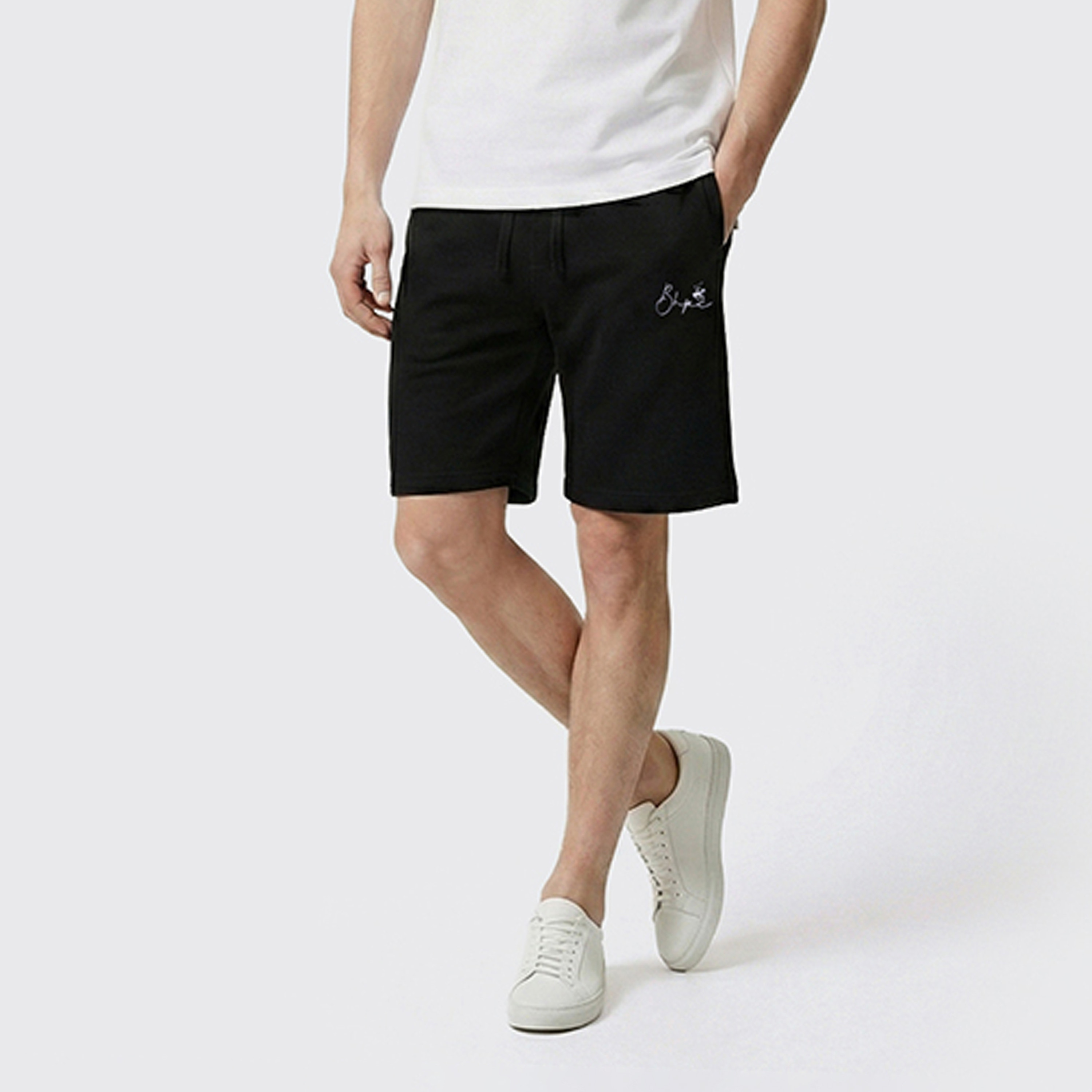 شورت رجالي سادة بخصر متوسط ورباط شد من بيفرلي هيلز بولو كلوب-men-clothing-bottoms-shorts-image-5