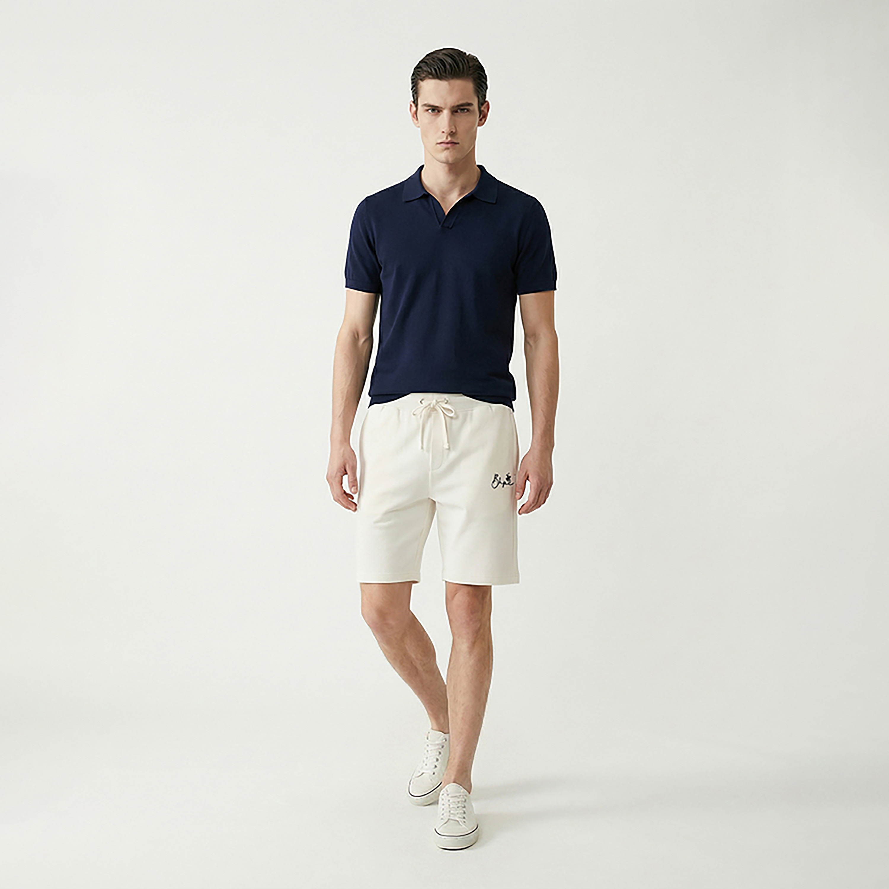 شورت رجالي سادة بخصر متوسط ورباط شد من بيفرلي هيلز بولو كلوب-men-clothing-bottoms-shorts-image-3