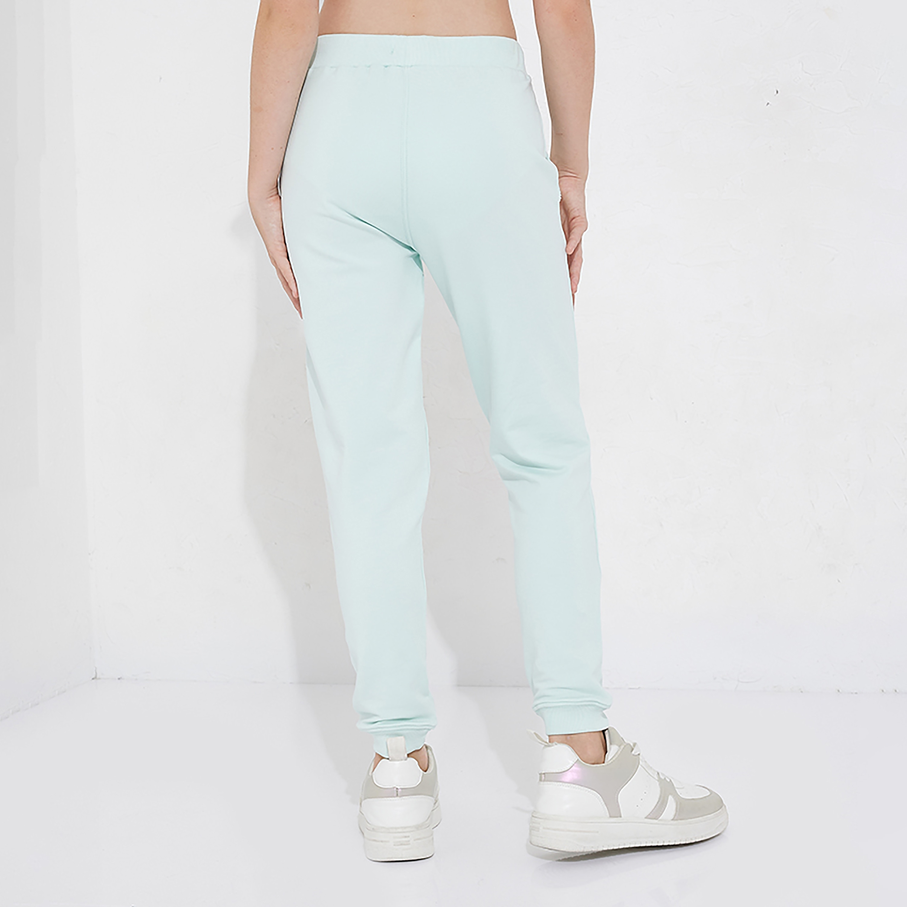 بنطلون رياضي مزين بالشعار من بيفرلي هيلز بولو كلوب-girls-clothing-schoolwear-bottoms-joggers-image-2