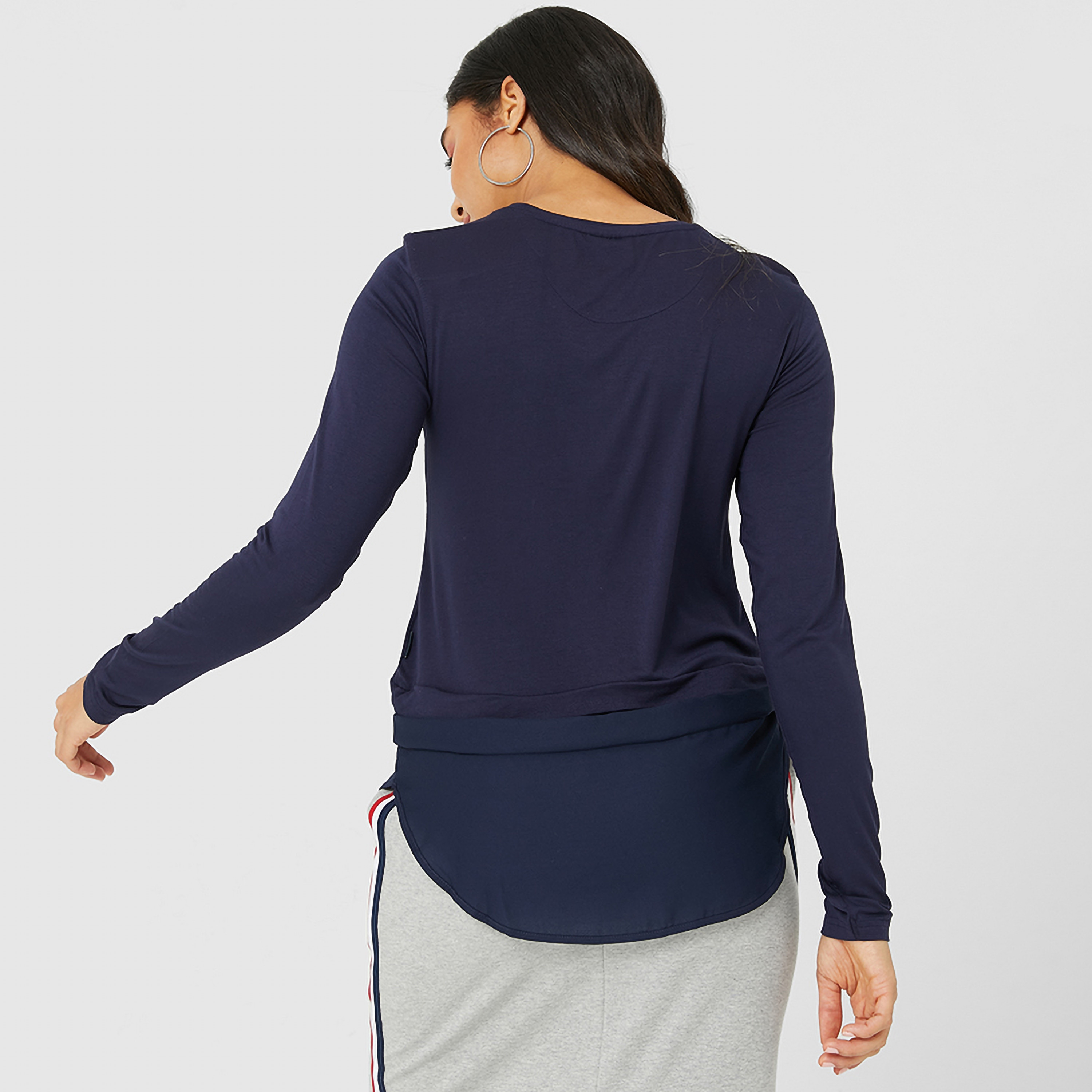 تي شيرت نسائي سادة بياقة دائرية واسعة وأكمام طويلة من بيفرلي هيلز بولو كلوب-women-clothing-tshirts-image-3