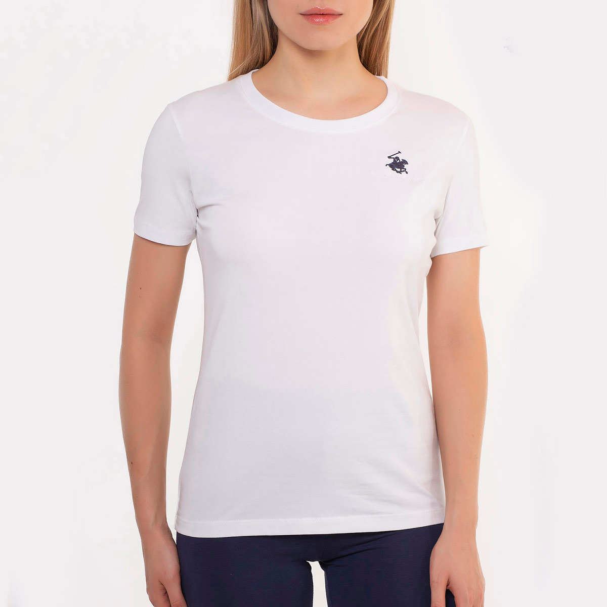 تي شيرت بيفرلي هيلز بولو كلوب سادة مع لون أبيض بياقة مستديرة وأكمام قصيرة للنساء-women-clothing-tshirts-image-1