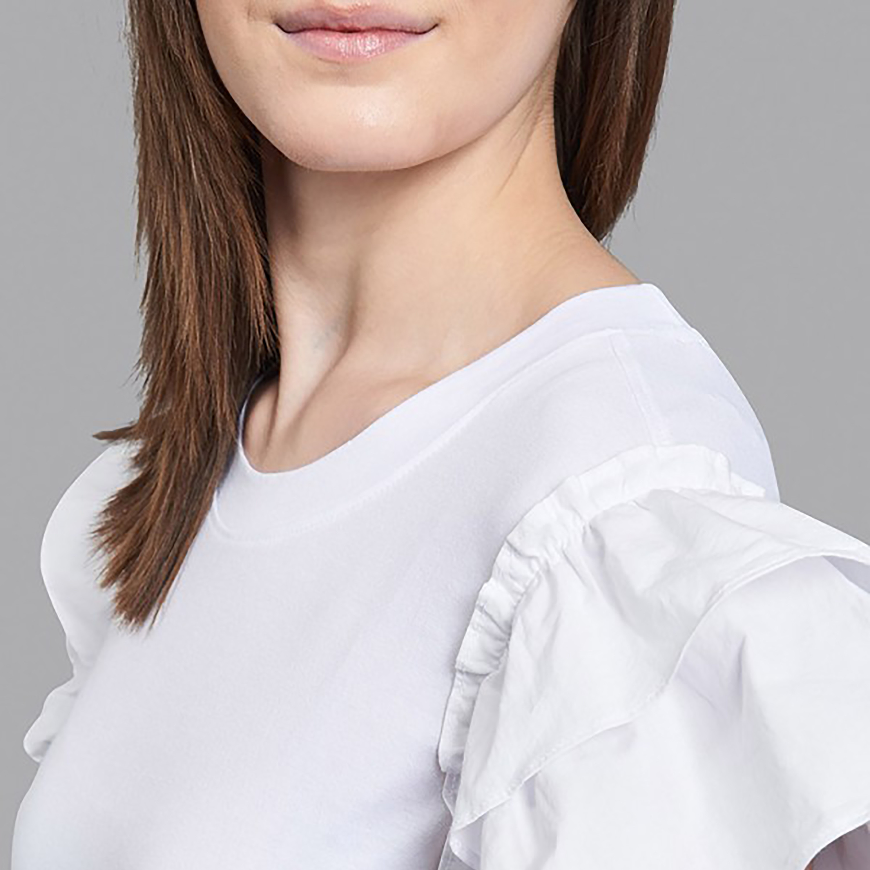 توب بيفرلي هيلز بولو كلوب نسائي بلون ابیض سادة بأكمام مكشكشة-women-clothing-shirtsandblouses-blouses-image-3