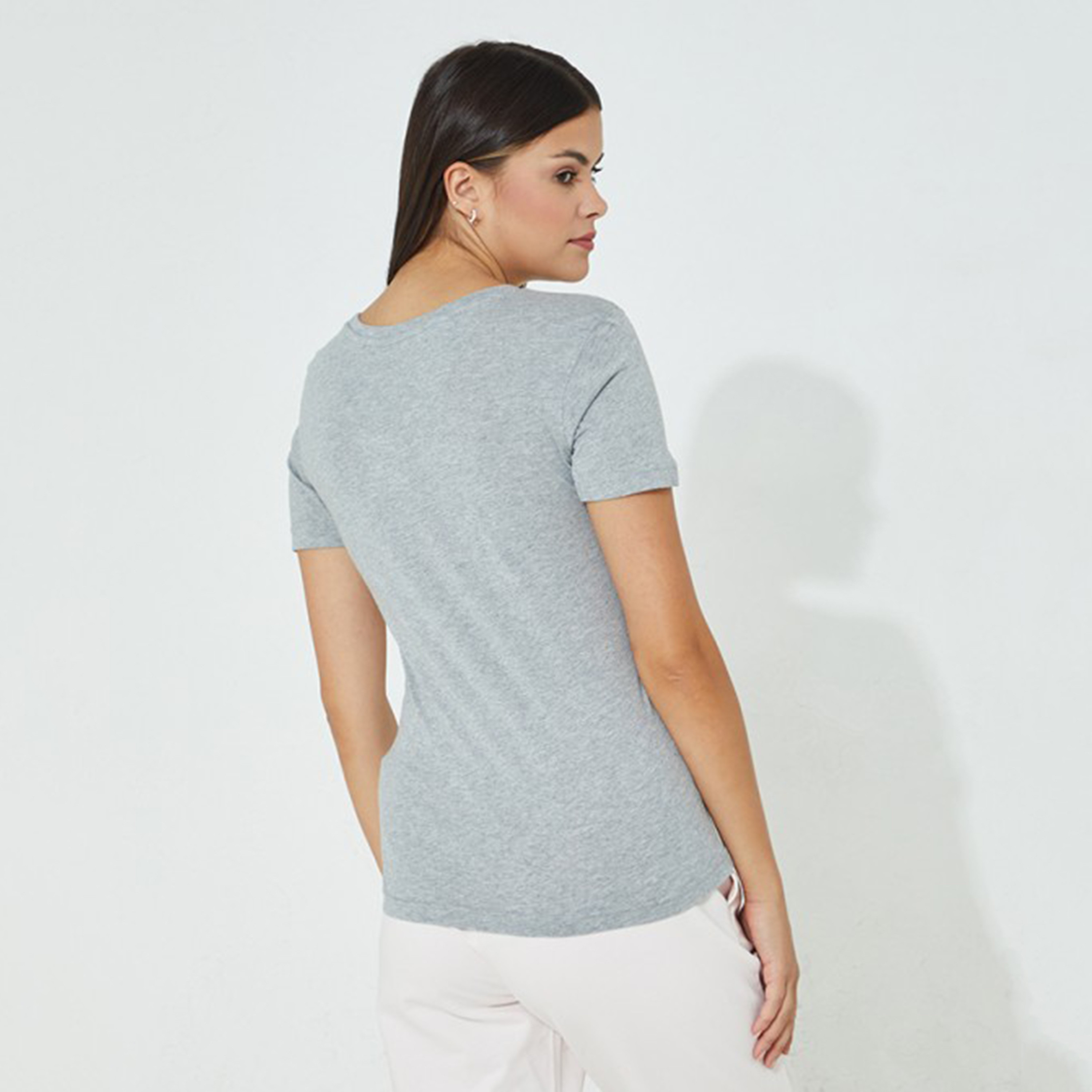 تي شيرت بيفرلي هيلزبولو كلب نسائي أزرق كحلي مع مطبوع برقبة دائرية وأكمام قصيرة-women-clothing-tshirts-image-2