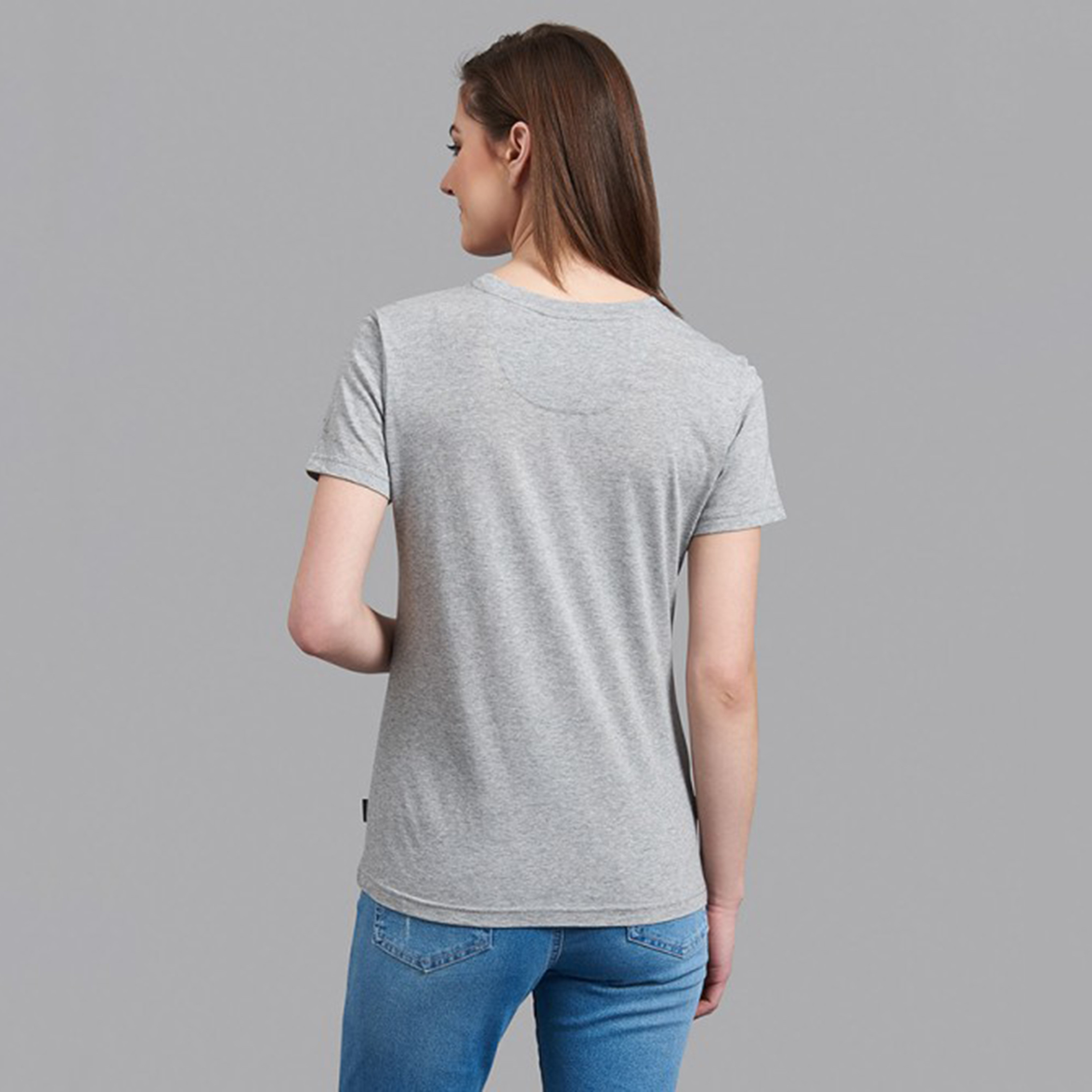 تي شيرت نسائي من بيفرلي هيلز بولو كلب بياقة مستديرة وأكمام قصيرة مع مطبوع رمادي-women-clothing-tshirts-image-4