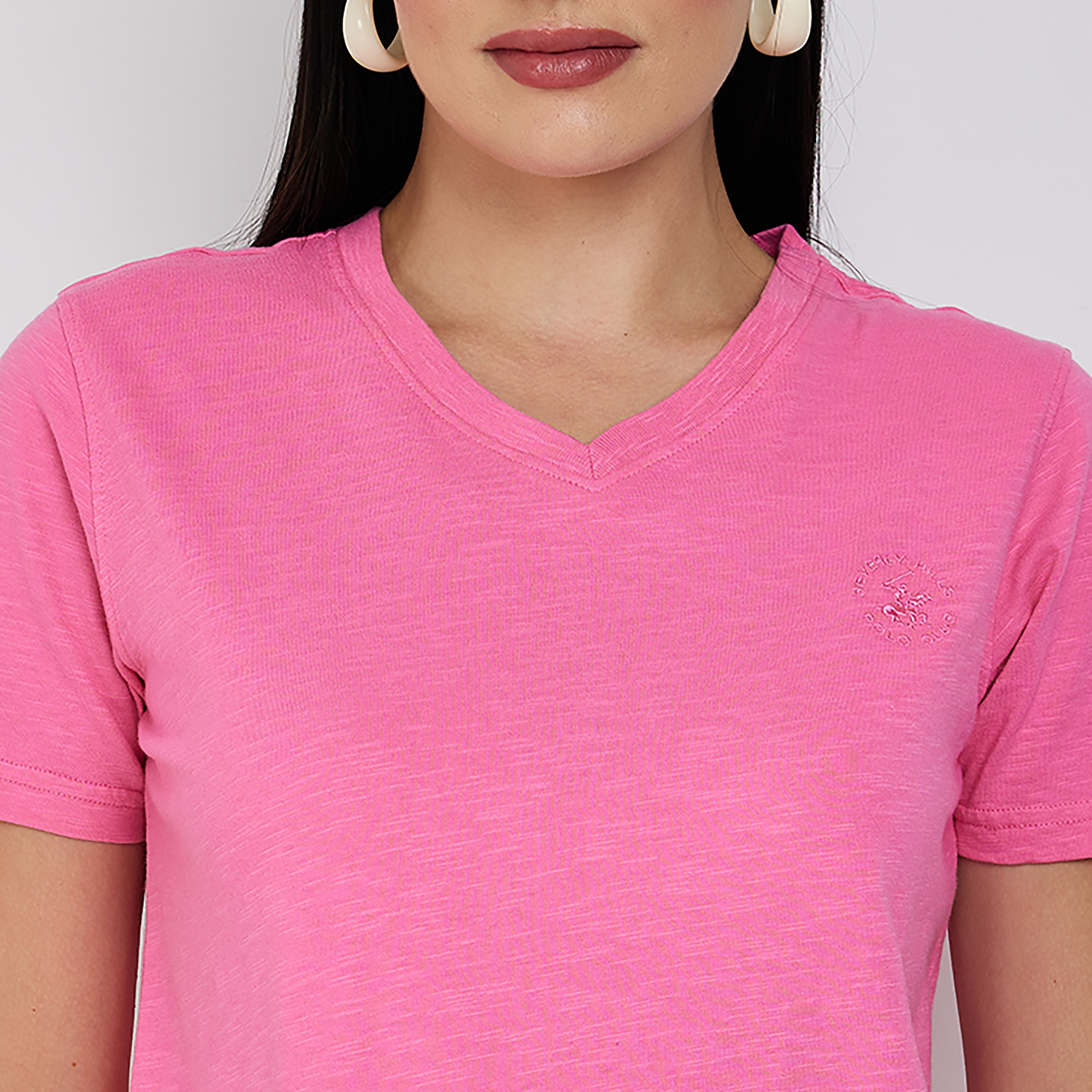 تي شيرت بيفرلي هيلز بولو كلوب بياقة على شكل وي وأكمام قصيرة مع شعار-women-clothing-tshirts-image-3