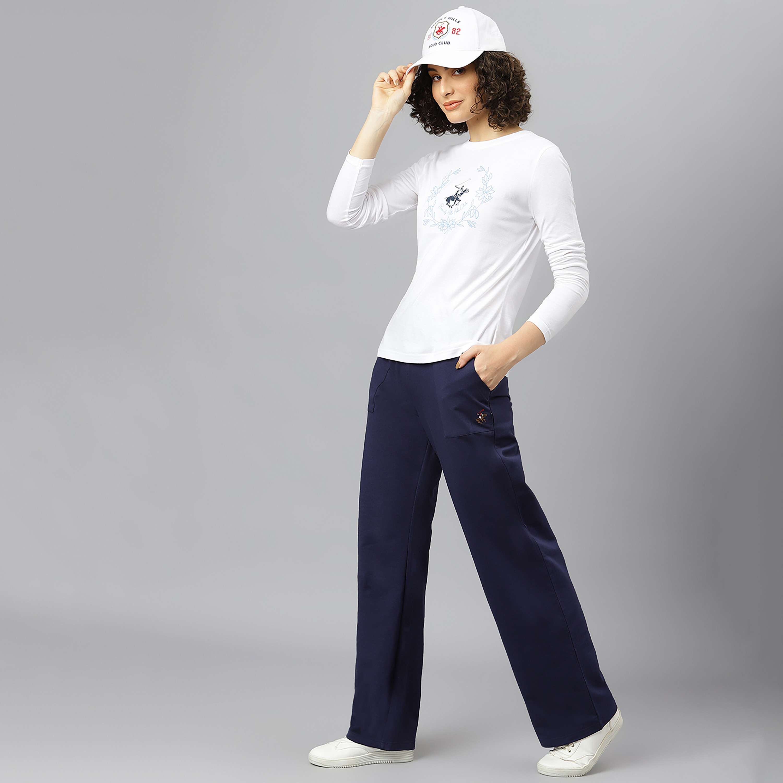 تي شيرت بياقة مستديرة بتصميم مطبوعة وأكمام طويلة من بيفرلي هيلز بولو كلوب -women-clothing-tshirts-image-6