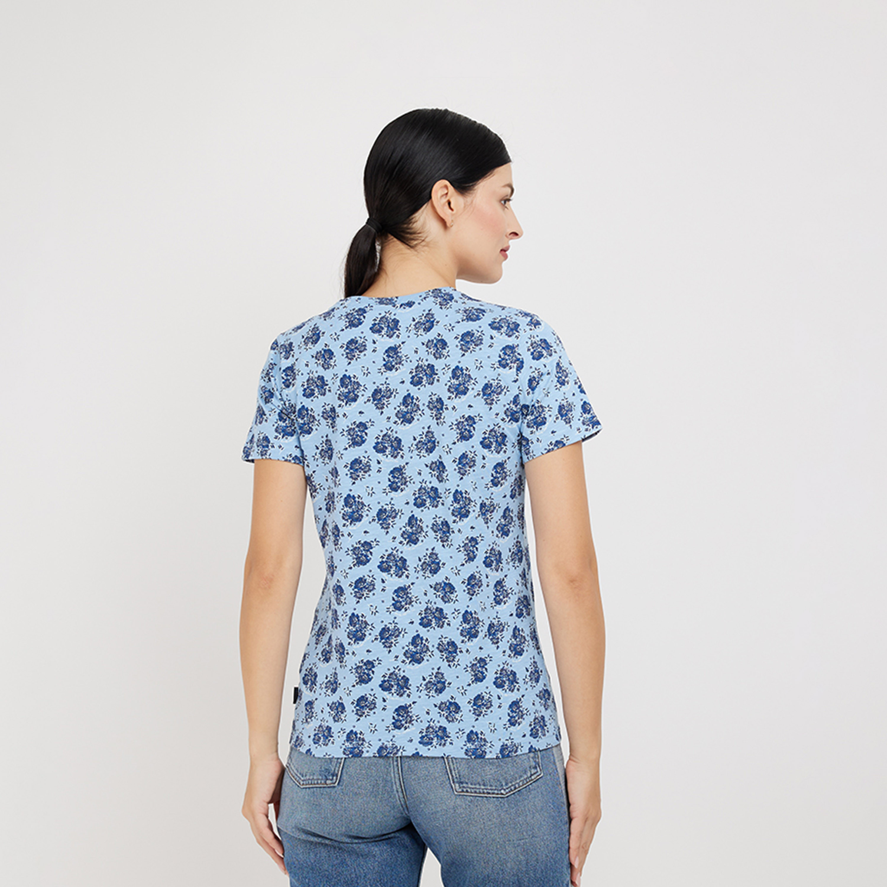 بيفرلي هيلز بولو كلوب- تي شيرت نسائي أكمام قصيرة ورقبة على شكل حرف V-women-clothing-tshirts-image-2