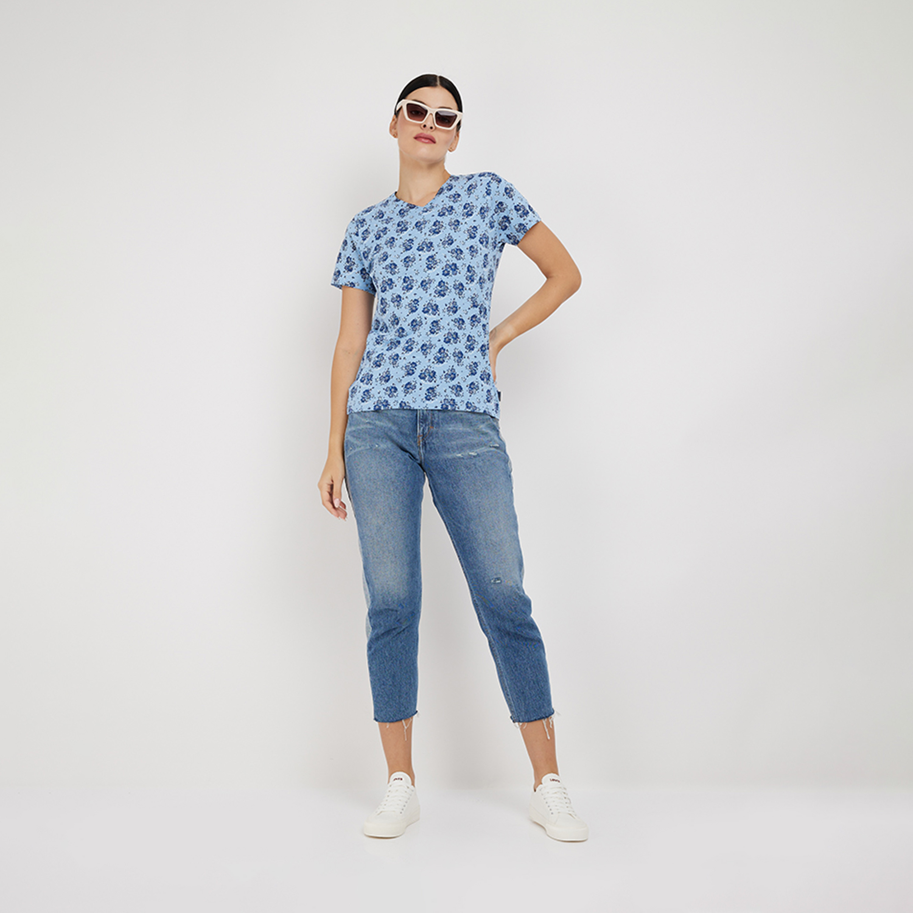 بيفرلي هيلز بولو كلوب- تي شيرت نسائي أكمام قصيرة ورقبة على شكل حرف V-women-clothing-tshirts-image-4