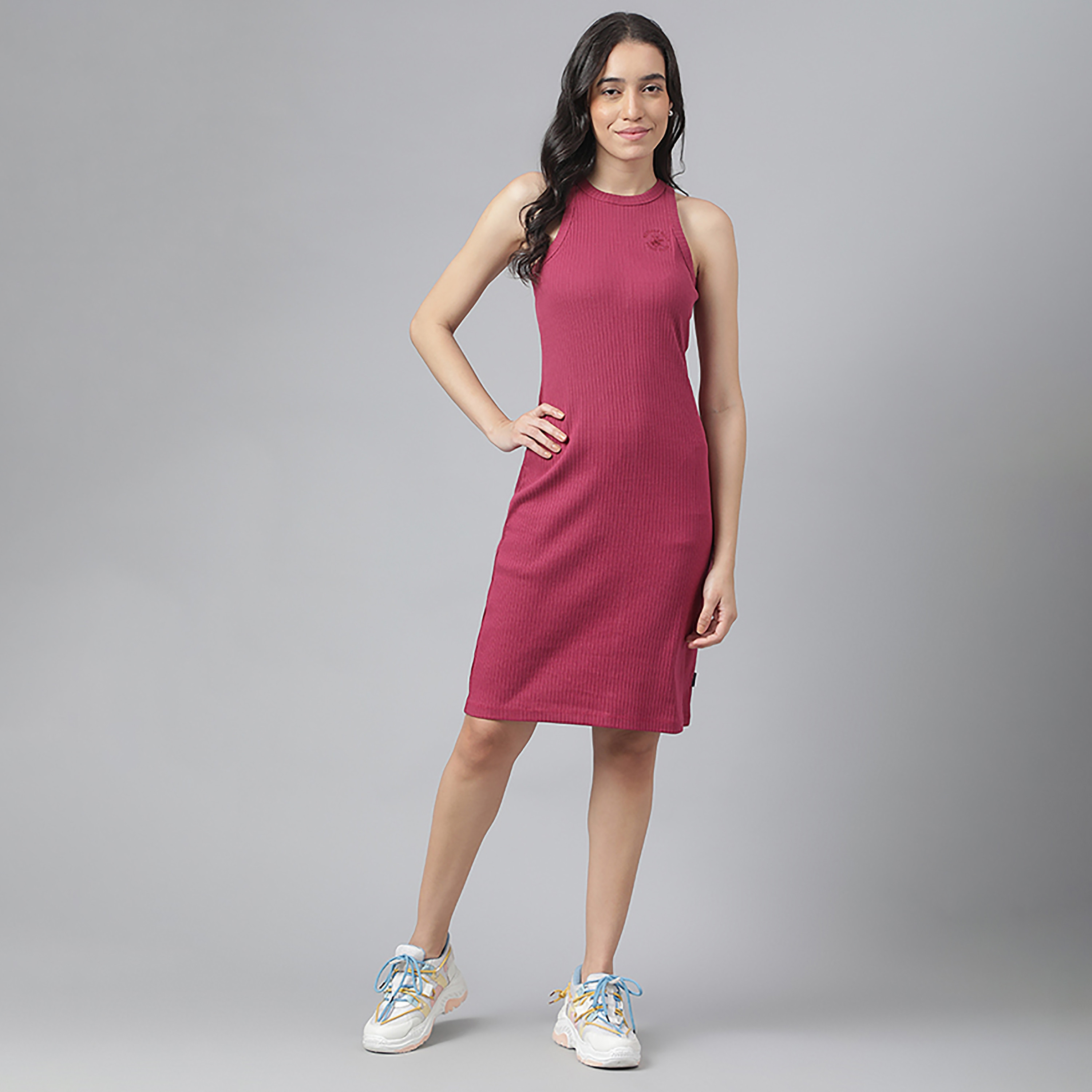 فستان بوديكون من بيفرلي هيلز بولو كلوب برقبة دائرية مع محبوك بطول الركبة-women-clothing-dresses-image-5