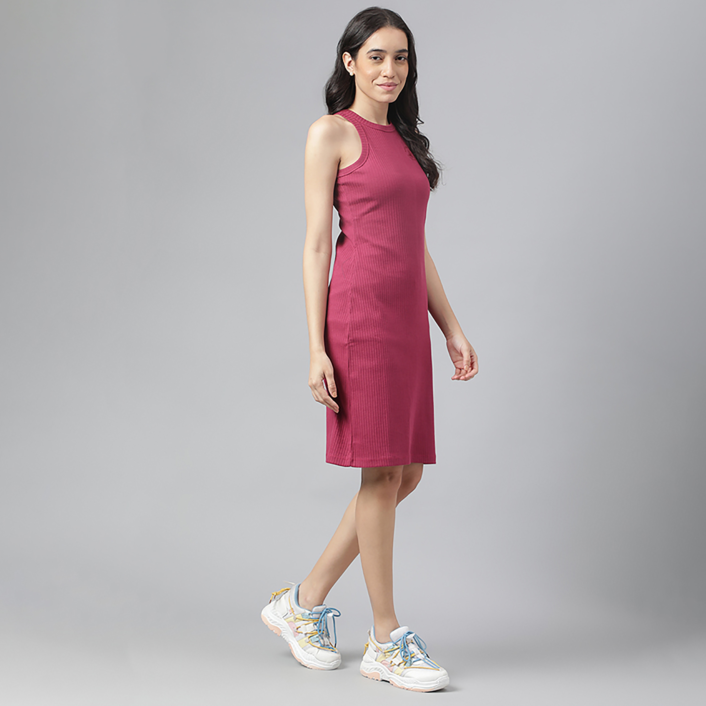 فستان بوديكون من بيفرلي هيلز بولو كلوب برقبة دائرية مع محبوك بطول الركبة-women-clothing-dresses-image-7