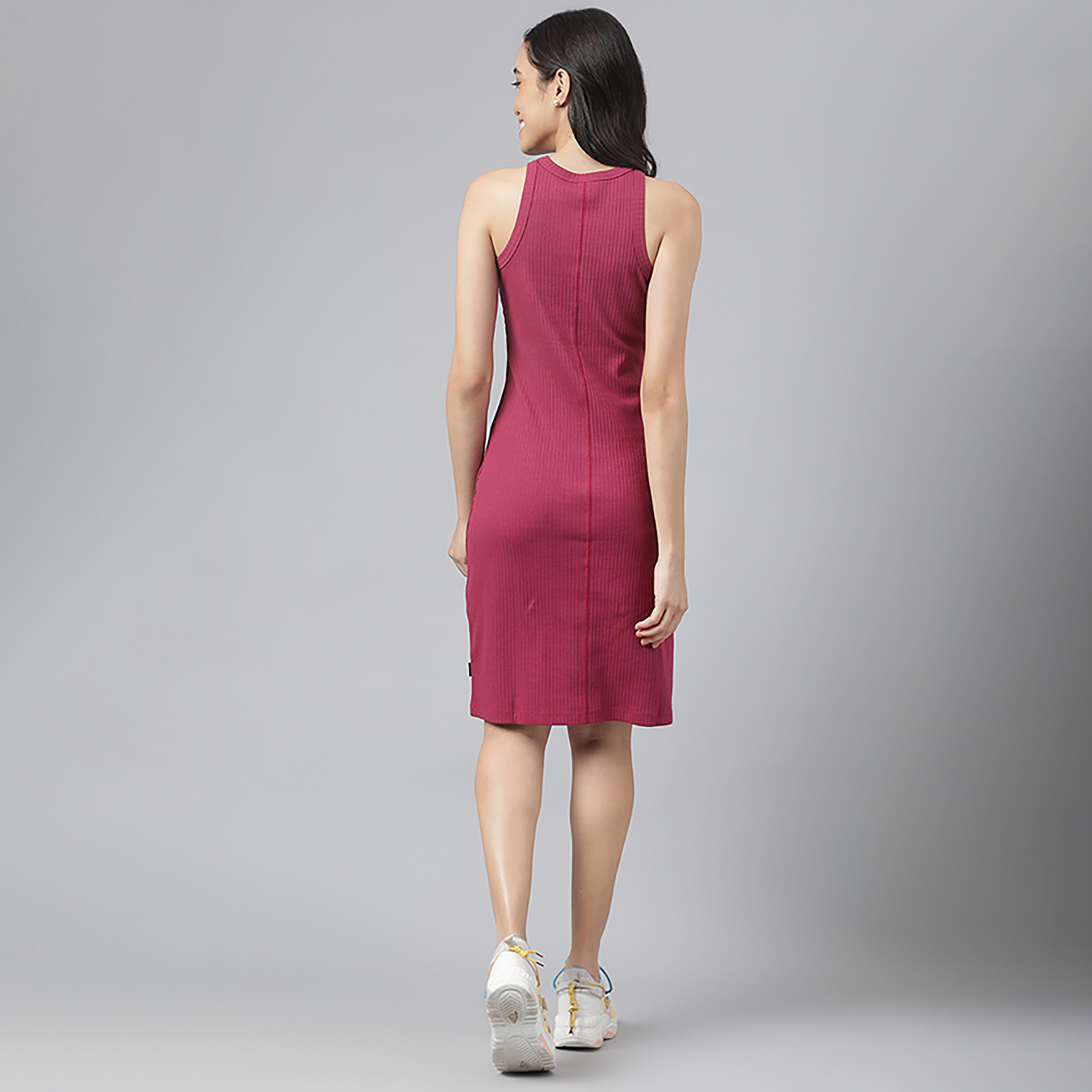 فستان بوديكون من بيفرلي هيلز بولو كلوب برقبة دائرية مع محبوك بطول الركبة-women-clothing-dresses-image-8