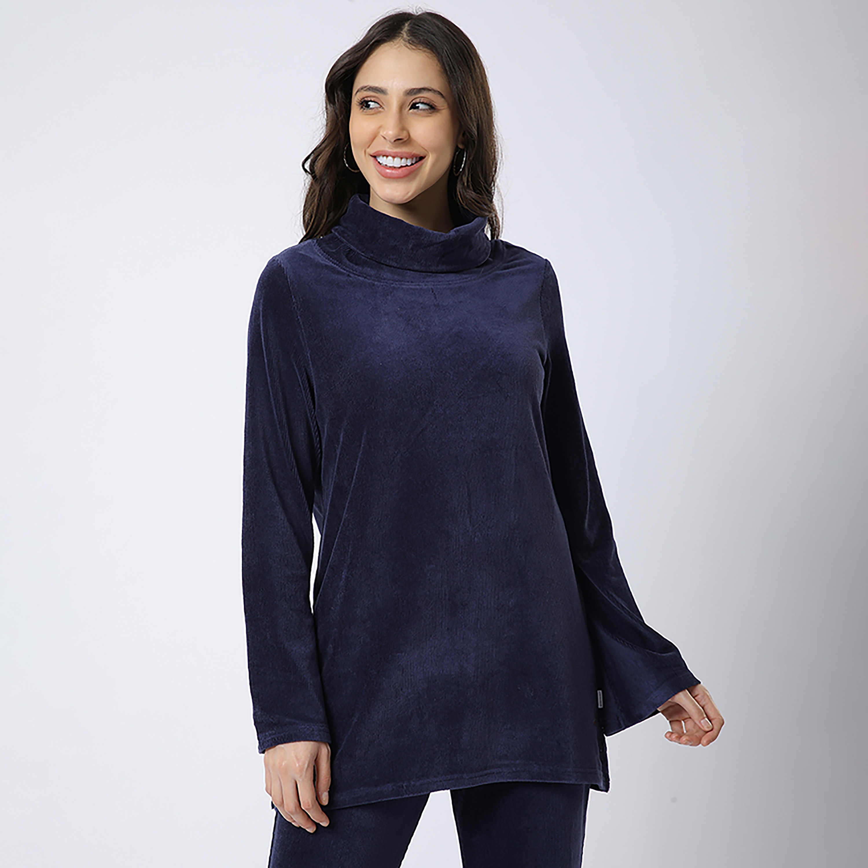 سويت شيرت نسائي سادة بياقة سلحفاة وأكمام طويلة من بيفرلي هيلز بولو كلوب-women-winterwear-hoodiesandsweatshirts-sweatshirts-image-1