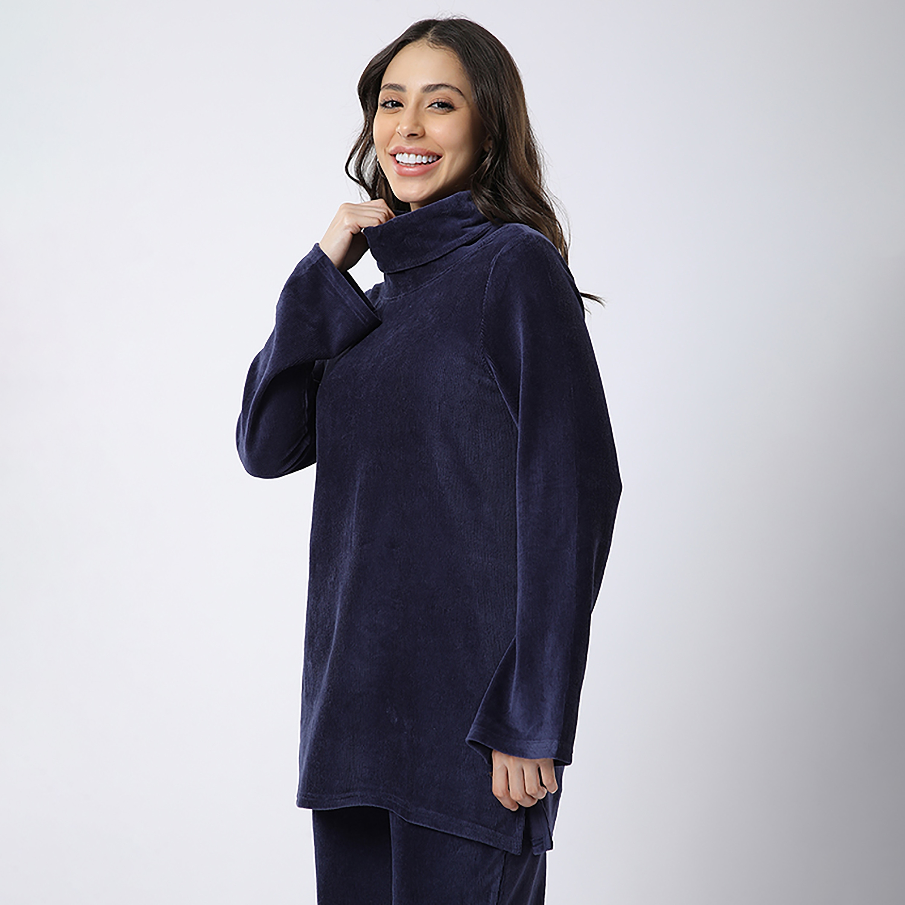 سويت شيرت نسائي سادة بياقة سلحفاة وأكمام طويلة من بيفرلي هيلز بولو كلوب-women-winterwear-hoodiesandsweatshirts-sweatshirts-image-2