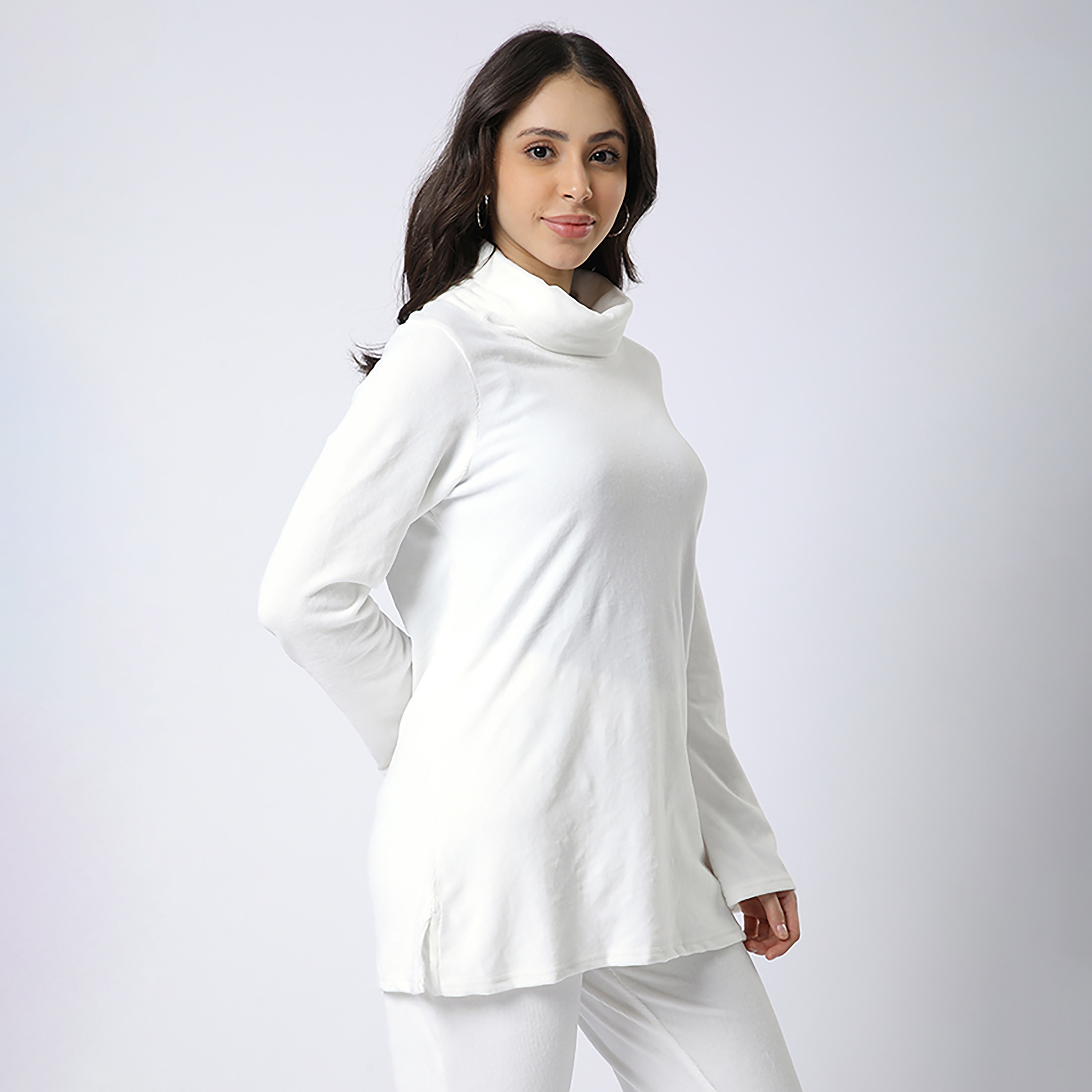 سويت شيرت نسائي سادة بياقة سلحفاة وأكمام طويلة من بيفرلي هيلز بولو كلوب-women-winterwear-hoodiesandsweatshirts-sweatshirts-image-7