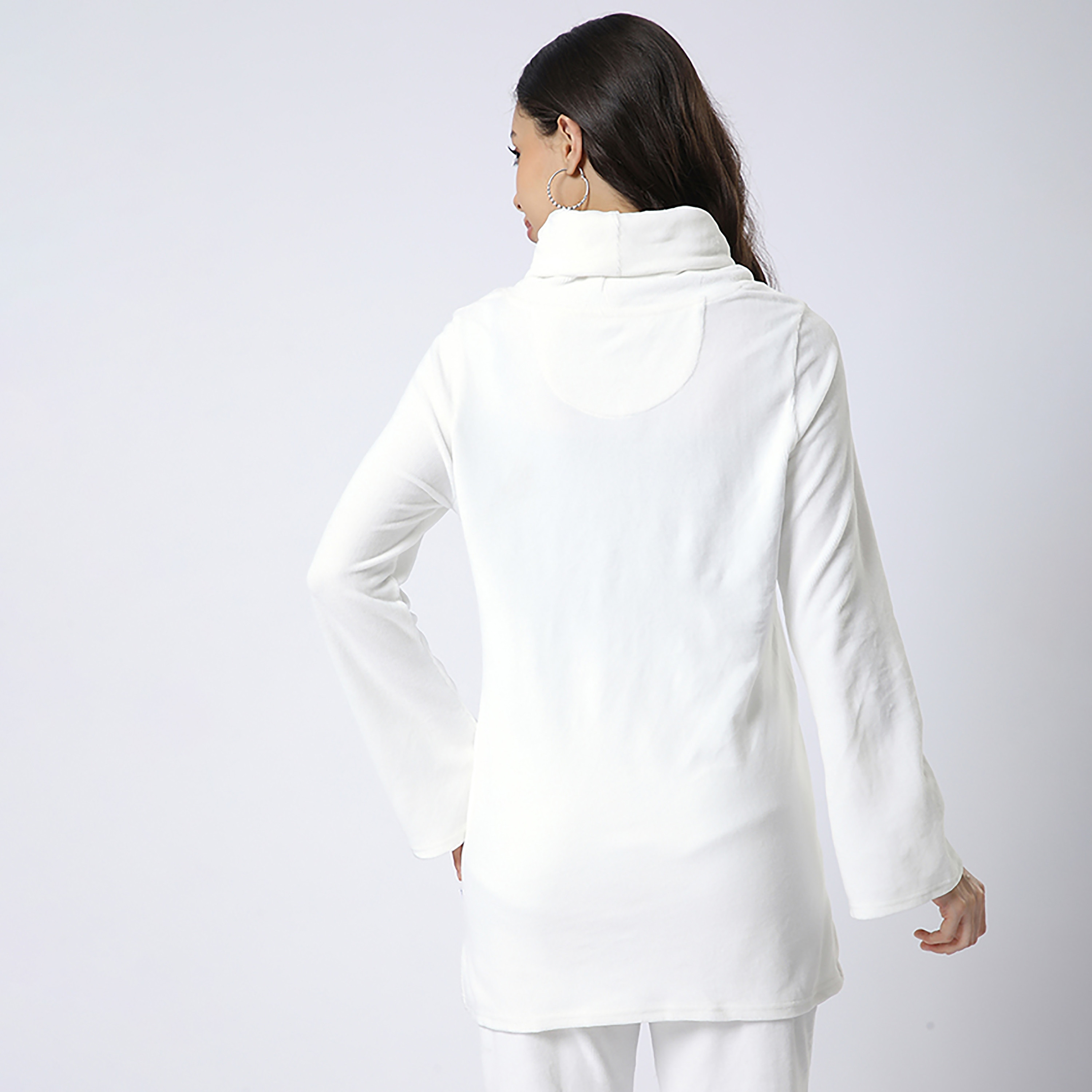 سويت شيرت نسائي سادة بياقة سلحفاة وأكمام طويلة من بيفرلي هيلز بولو كلوب-women-winterwear-hoodiesandsweatshirts-sweatshirts-image-8