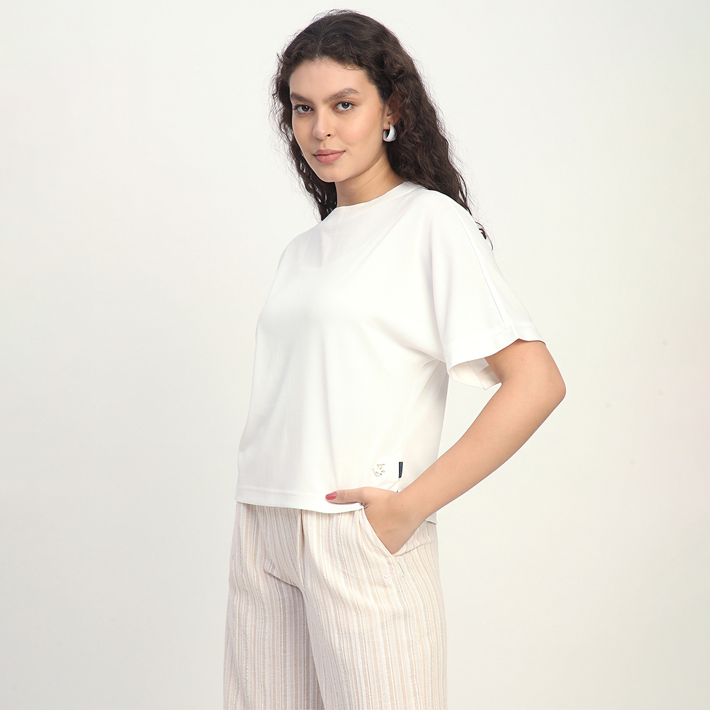 بلوزة نسائية بياقة دائرية وأكمام قصيرة من بيفرلي هيلز بولو كلوب-PROMO_CP_BHPC_101125-image-10
