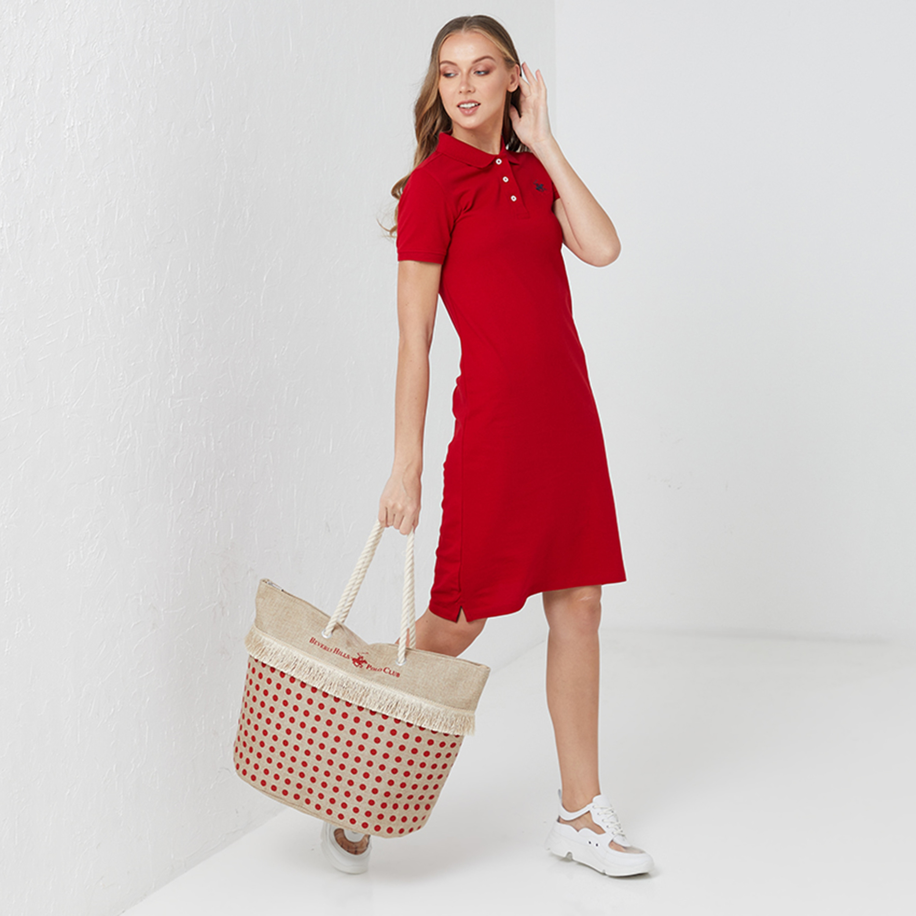فستان قميص بطول الركبة ذو مطرز بشعار مع ياقة من بيفرلي هيلز بولو كلوب-women-clothing-dresses-image-14