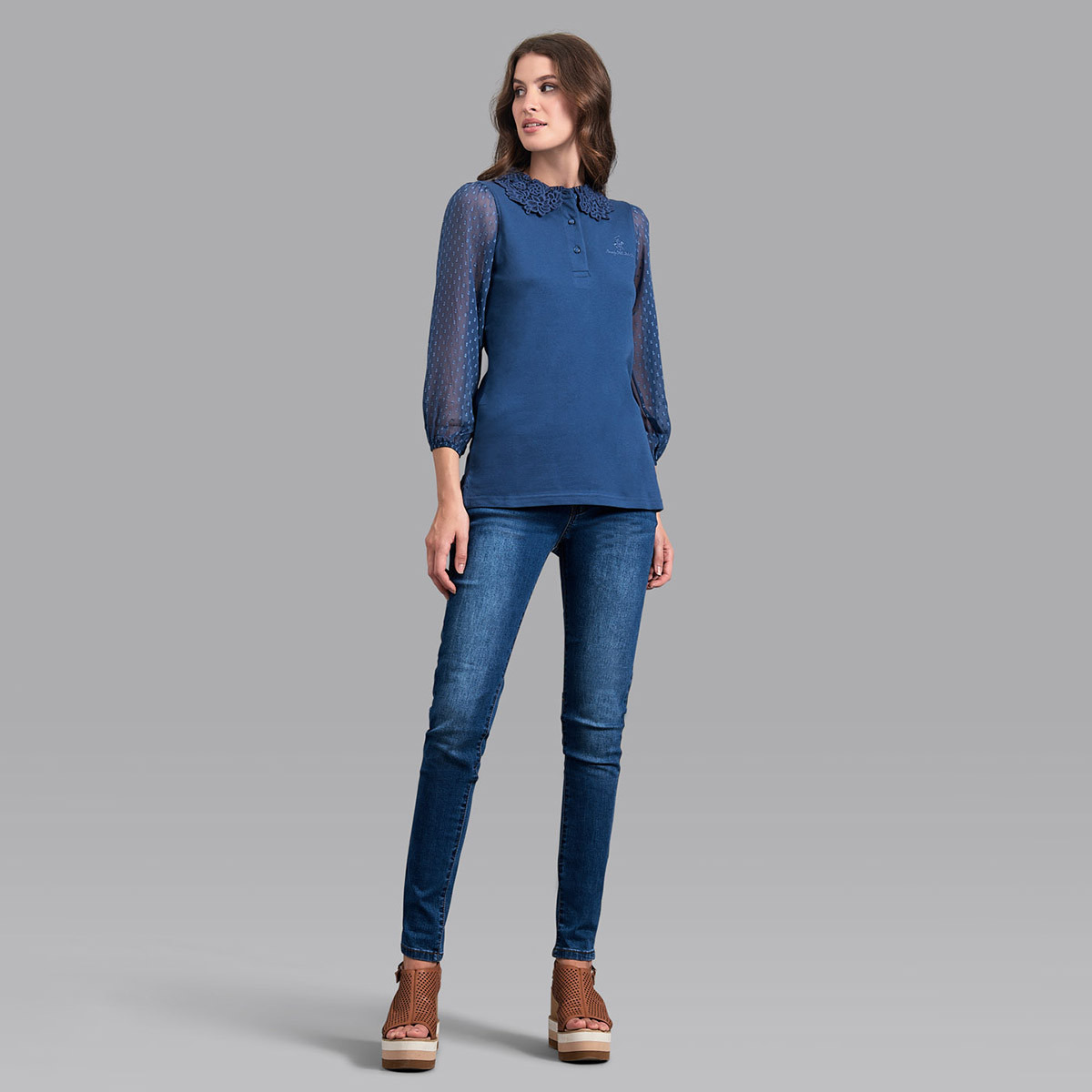 توب أزرق بشعار نسائي مع ياقة مطرزة من بيفرلي هيلز بولو كلوب-women-clothing-shirtsandblouses-blouses-image-6