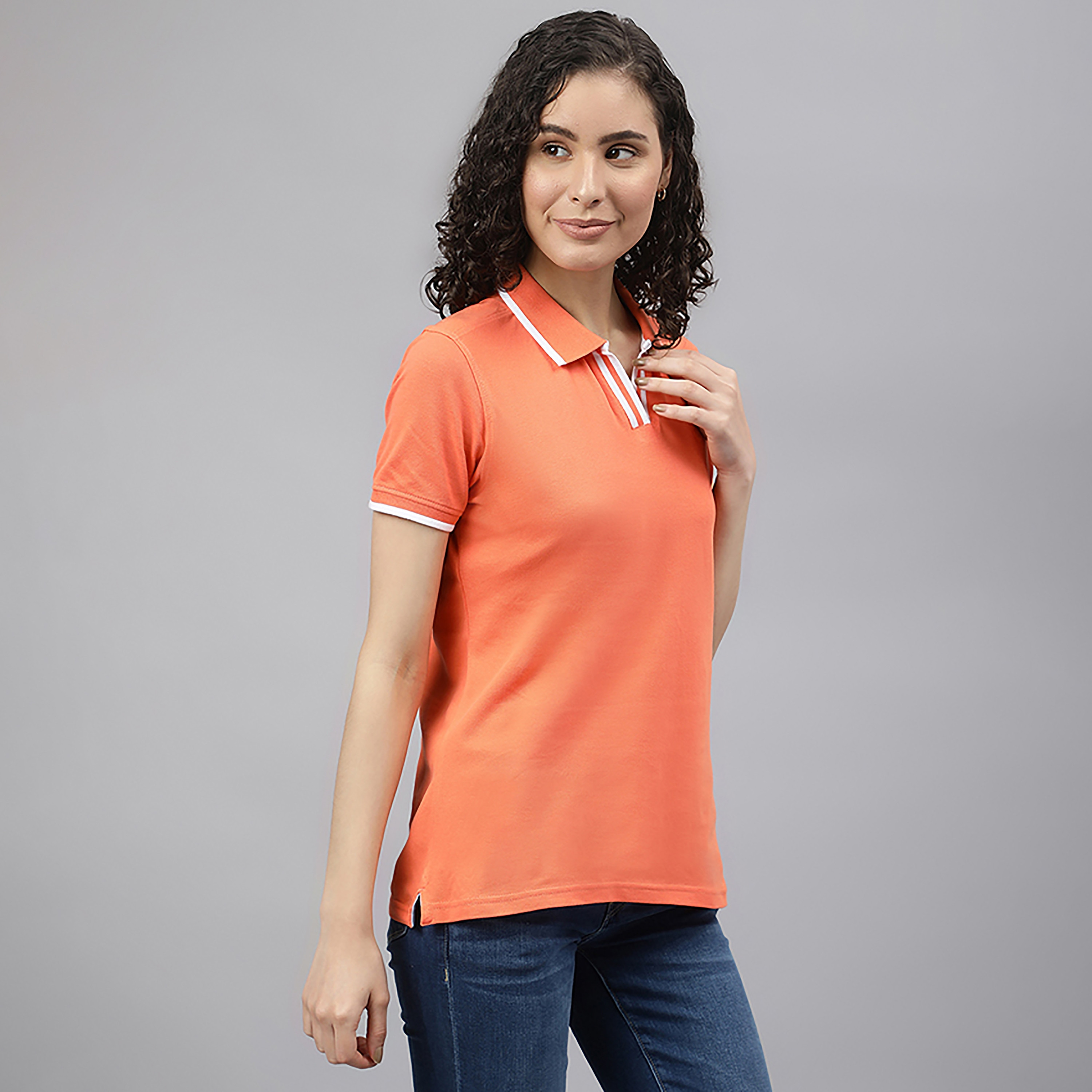 تيشيرت بولو سادة بياقة وأكمام قصيرة من بيفرلي هيلز بولو كلوب-women-clothing-tshirts-image-7