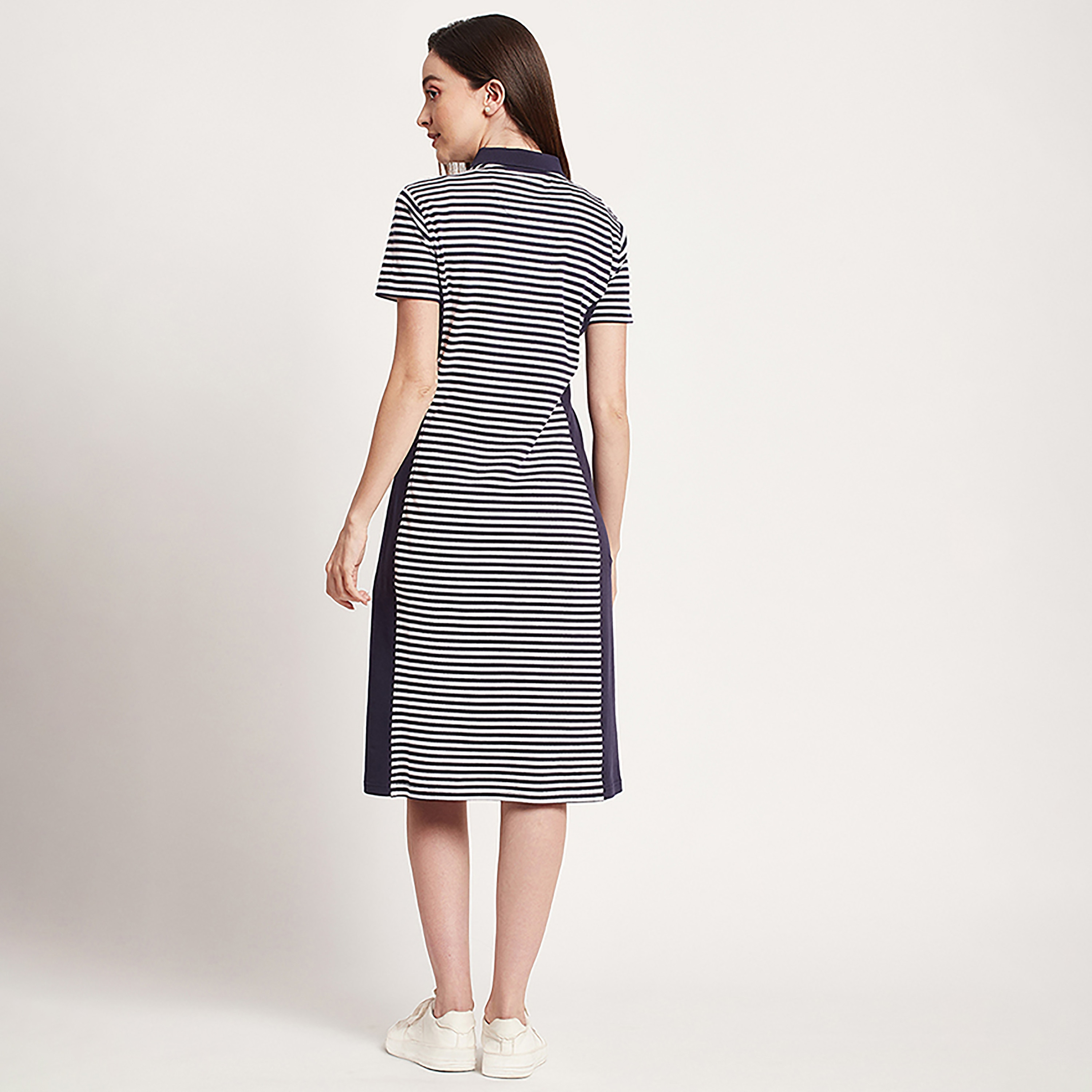 فستان تي شيرت ميدي مع ياقة بولو ذو مخطط من بيفرلي هيلز بولو كلوب-women-clothing-dresses-image-8