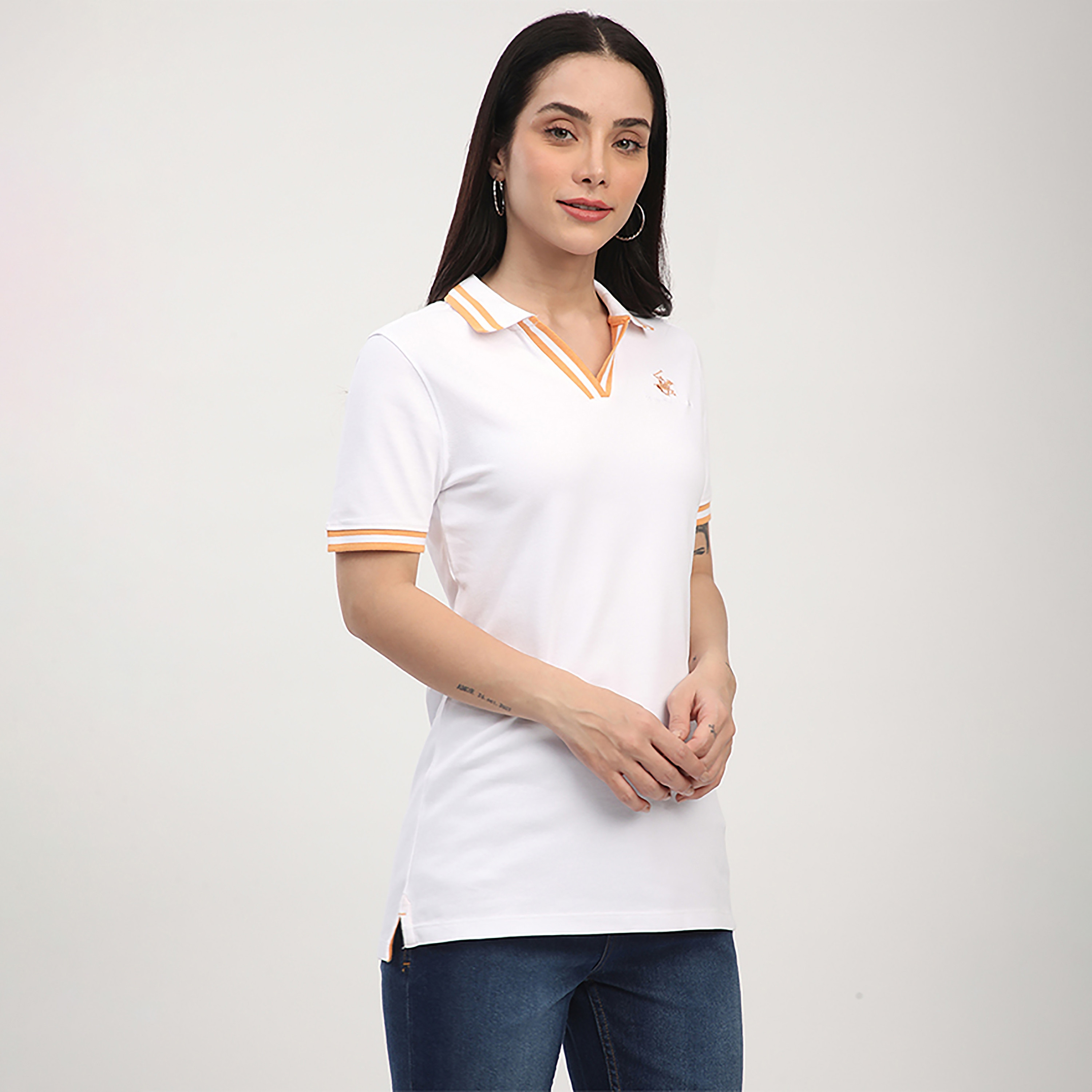تي شيرت بولو سادة بأكمام قصيرة وياقة جوني من بيفرلي هيلز بولو كلوب-women-clothing-tshirts-image-2
