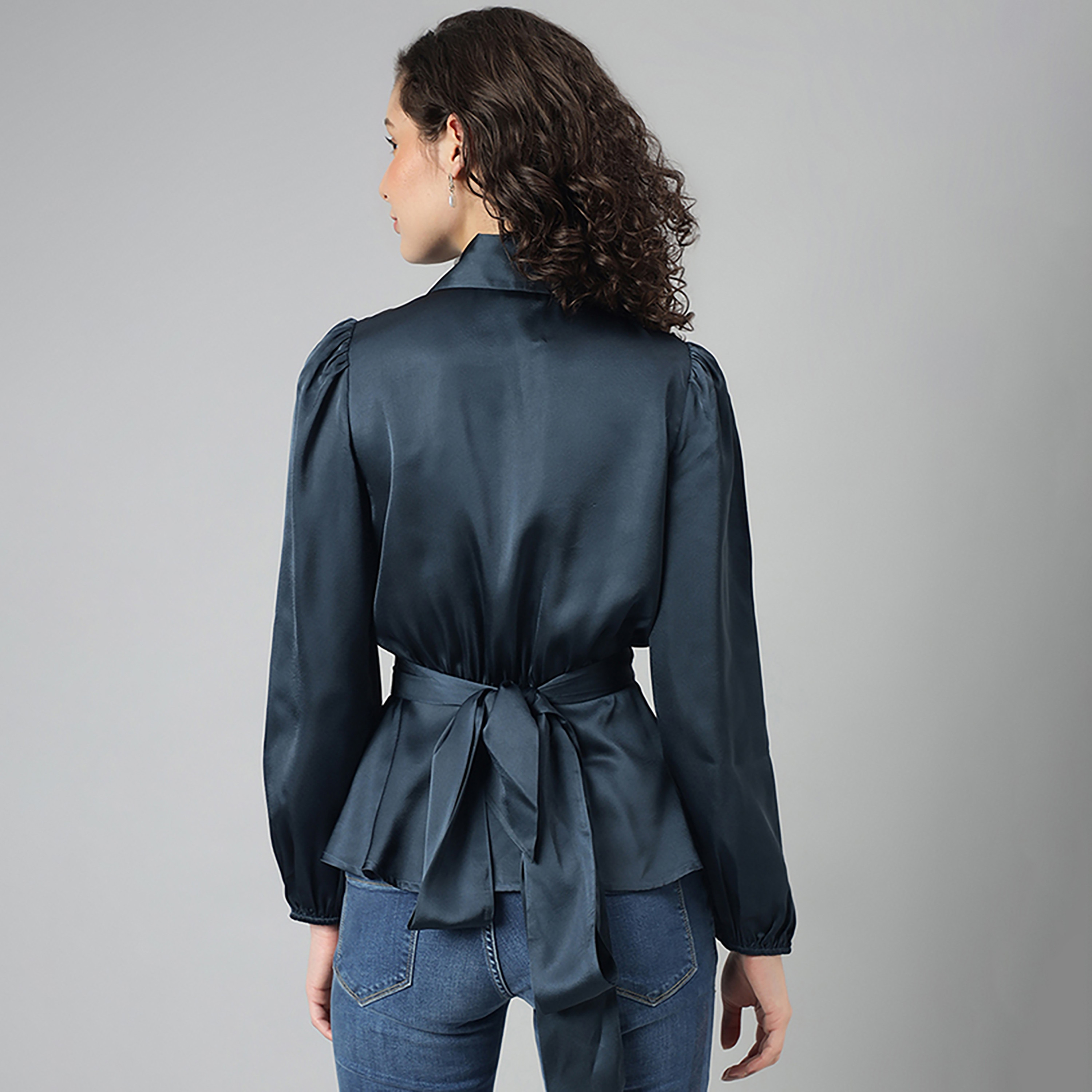 توب ذو ملفوف بأكمام طويلة من بيفرلي هيلز بولو كلوب سادة مع شال لابيل-women-clothing-shirtsandblouses-blouses-image-4