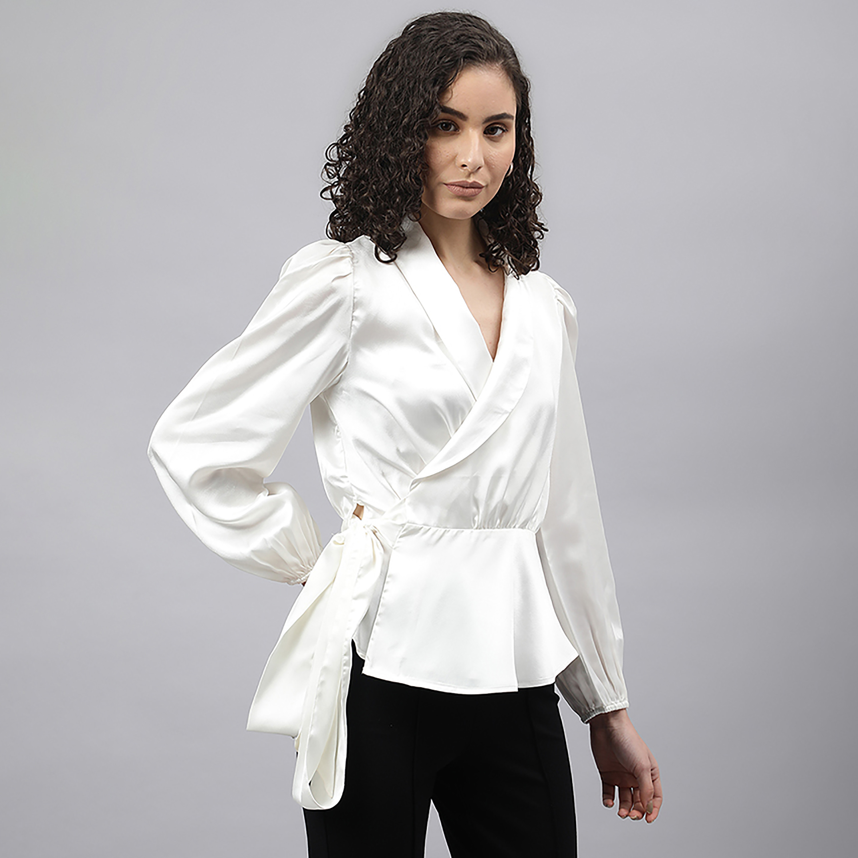 توب ذو ملفوف بأكمام طويلة من بيفرلي هيلز بولو كلوب سادة مع شال لابيل-women-clothing-shirtsandblouses-blouses-image-11