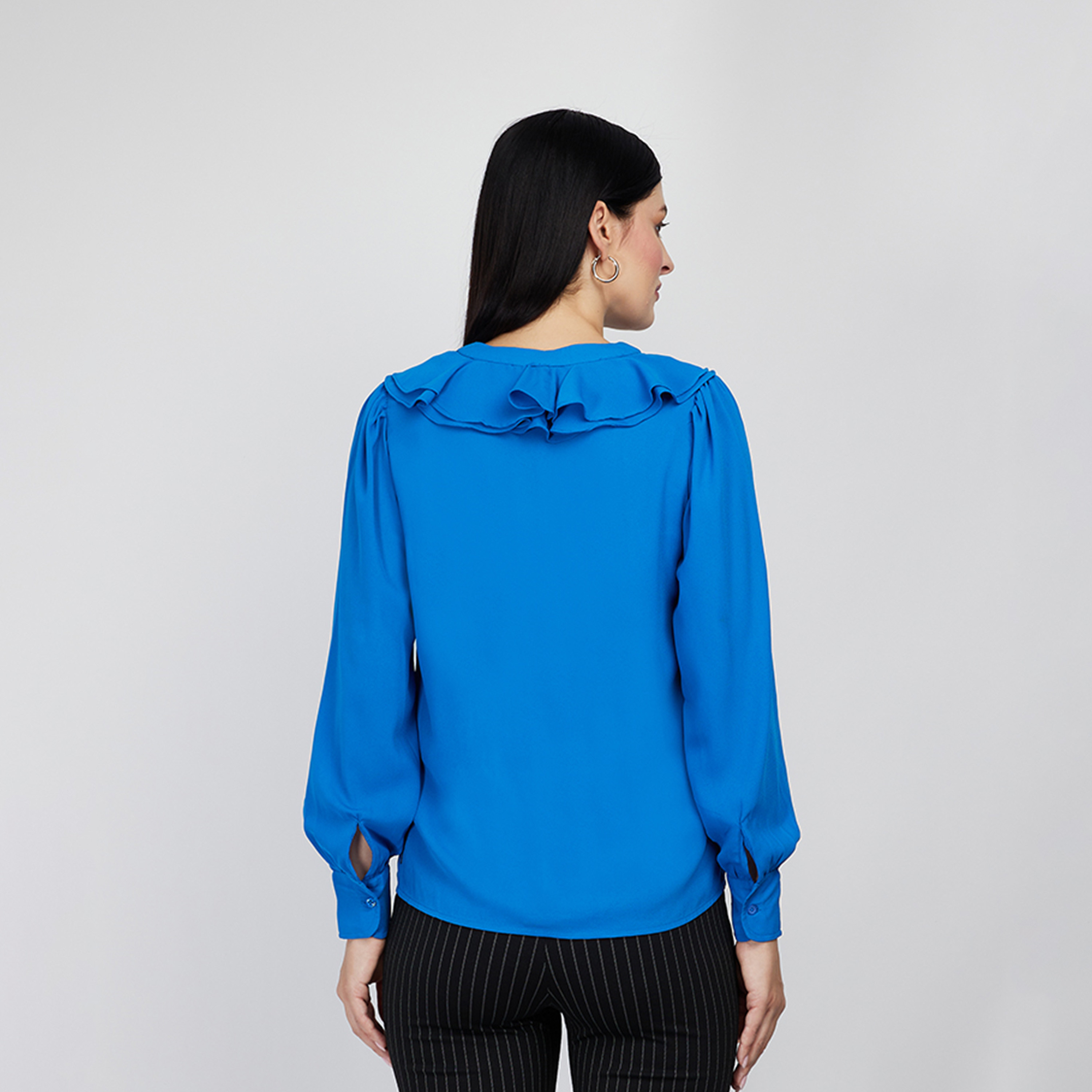بيفرلي هيلز بولو كلوب- قميص نسائي برقبة على شكل حرف V-women-clothing-tshirts-image-2