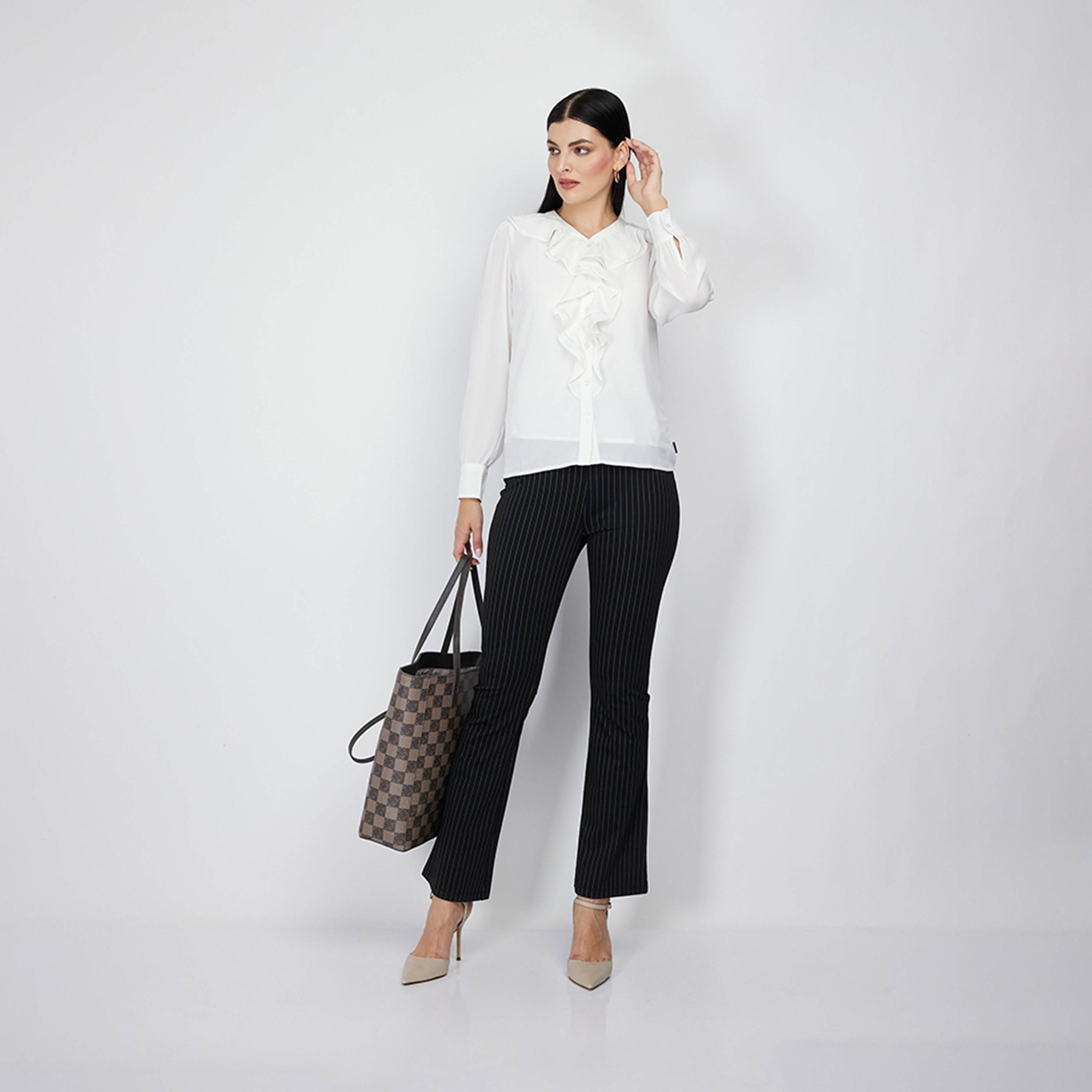 بيفرلي هيلز بولو كلوب- قميص نسائي برقبة على شكل حرف V-women-clothing-tshirts-image-8