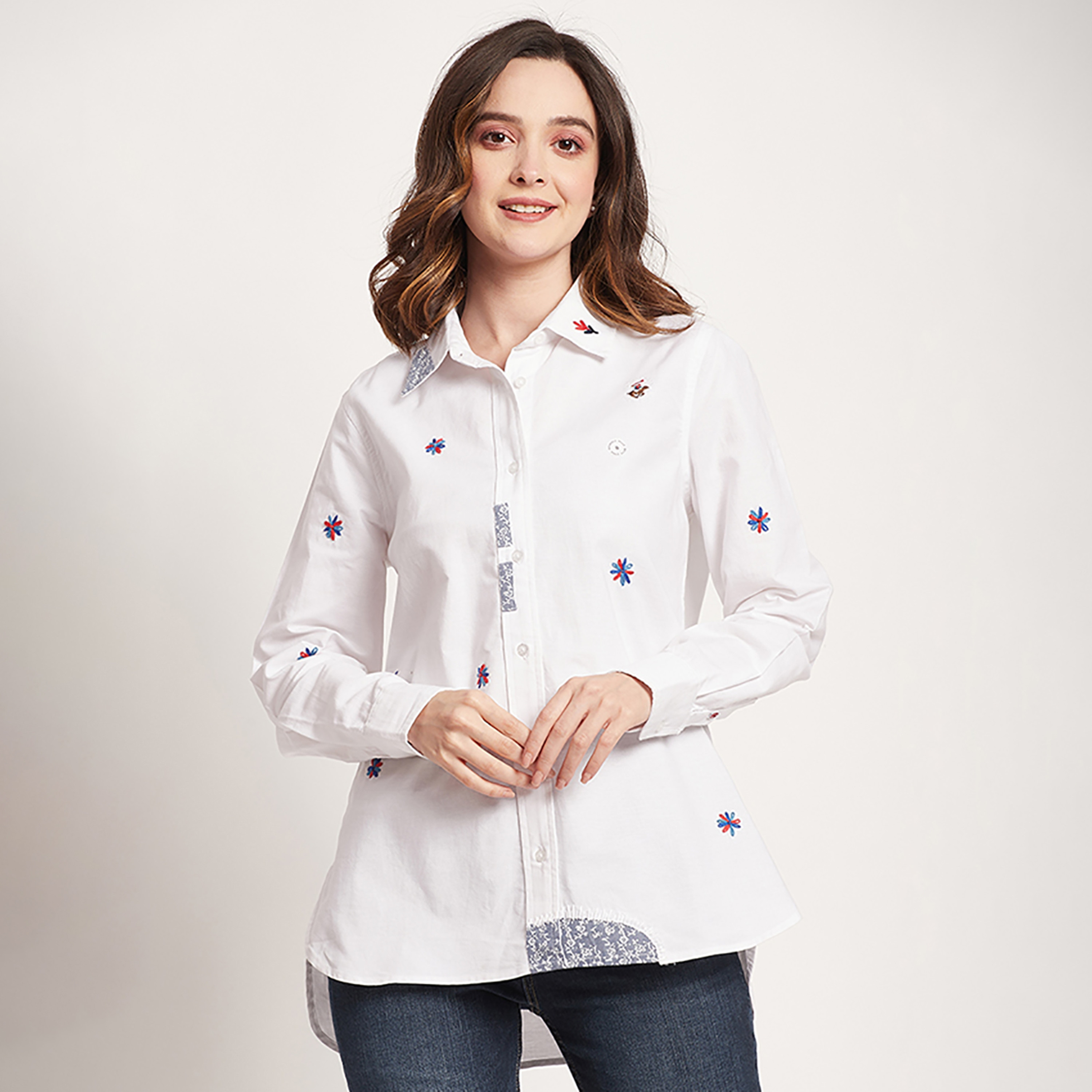 قميص كاجوال من بيفرلي هيلز بولو كلوب بأكمام طويلة وياقات ذو مطرز-women-clothing-shirtsandblouses-blouses-image-1