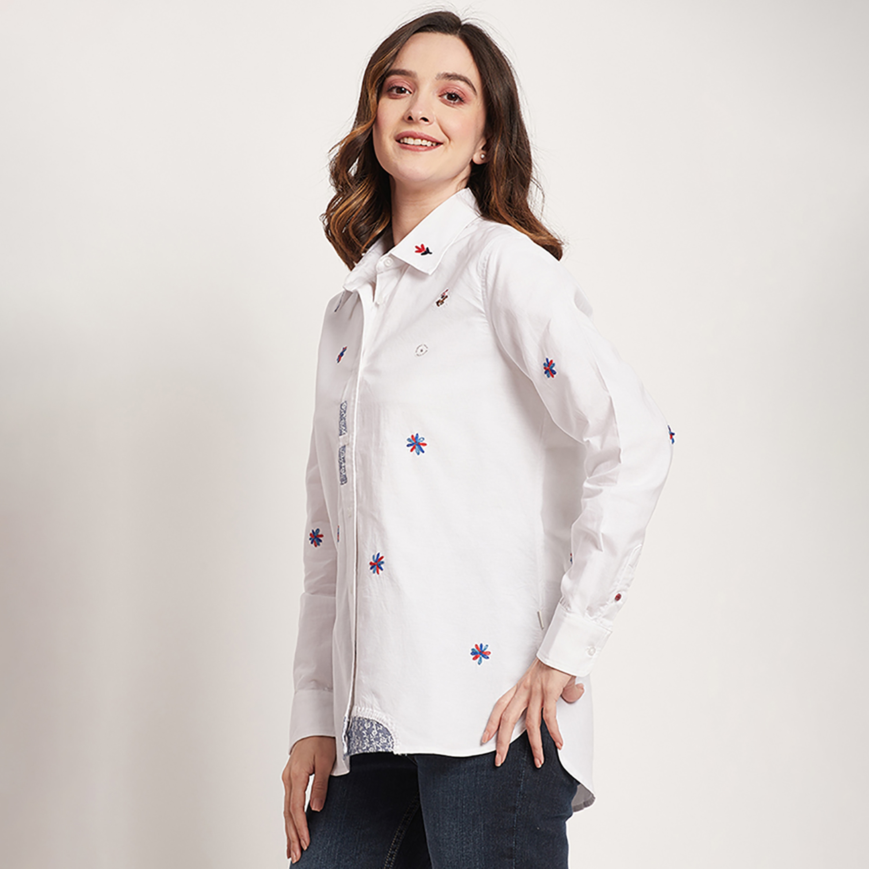 قميص كاجوال من بيفرلي هيلز بولو كلوب بأكمام طويلة وياقات ذو مطرز-women-clothing-shirtsandblouses-blouses-image-2