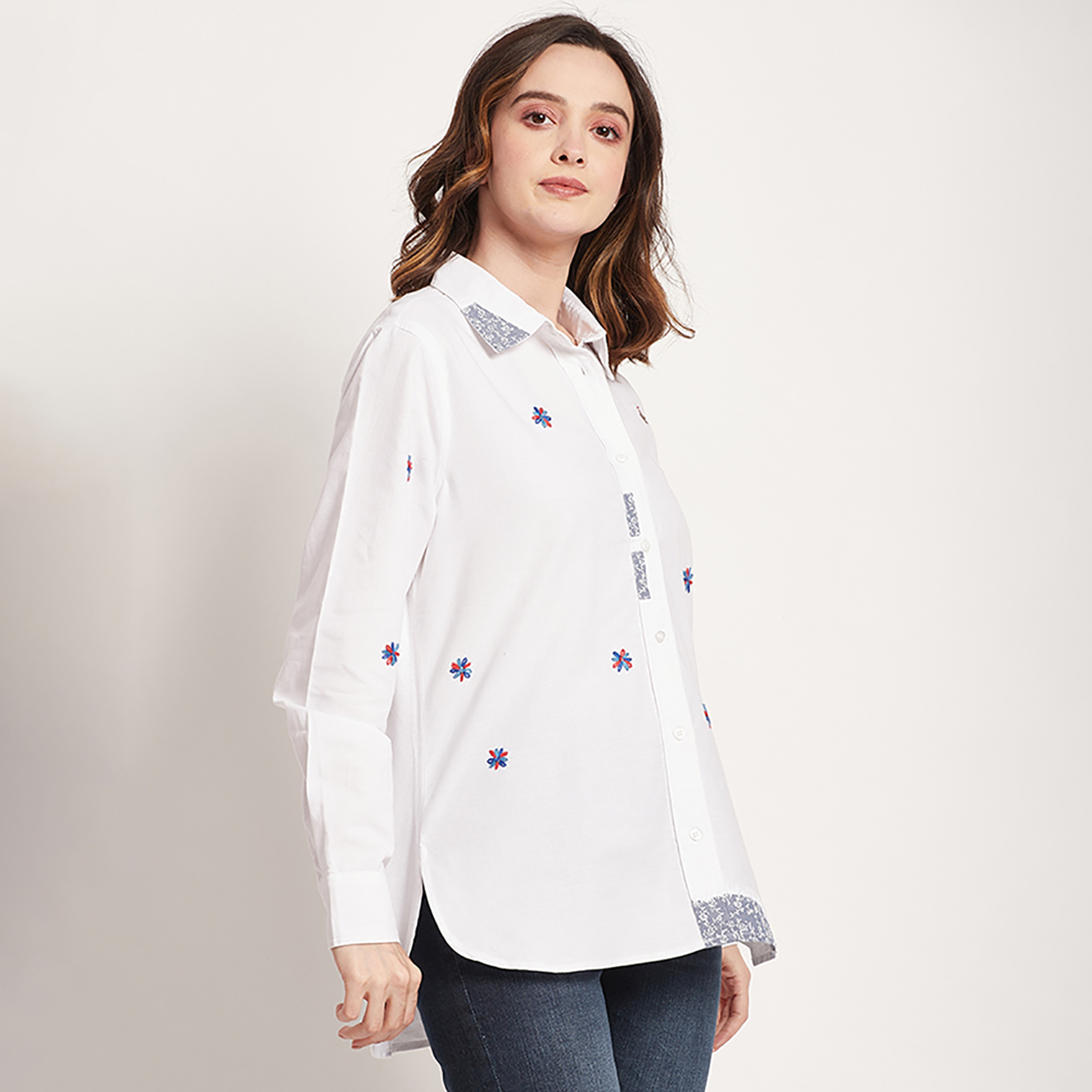 قميص كاجوال من بيفرلي هيلز بولو كلوب بأكمام طويلة وياقات ذو مطرز-women-clothing-shirtsandblouses-blouses-image-3
