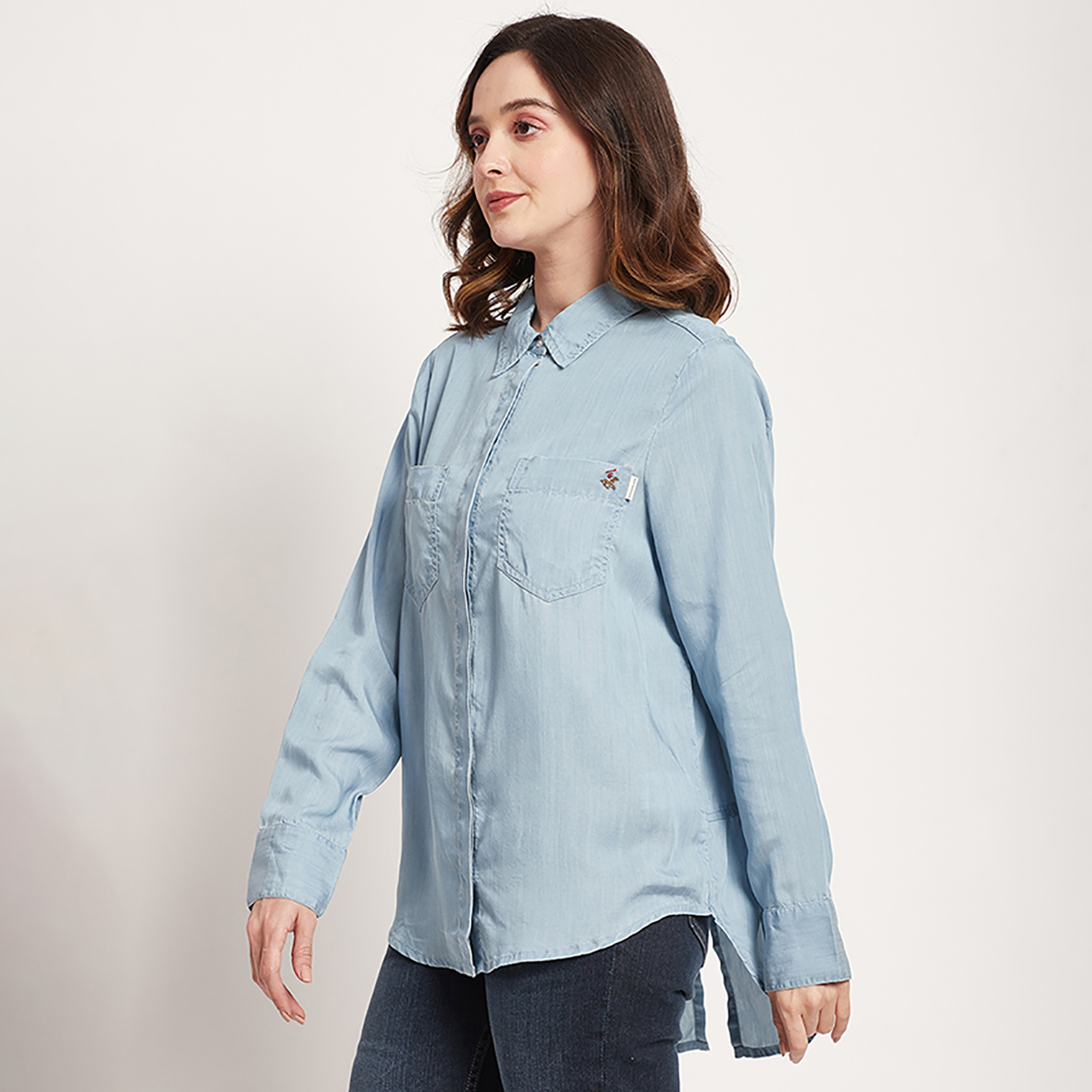 قميص كاجوال من بيفرلي هيلز بولو كلوب بأكمام طويلة وياقة كلاسيكية ذو شعار-women-clothing-shirtsandblouses-blouses-image-2