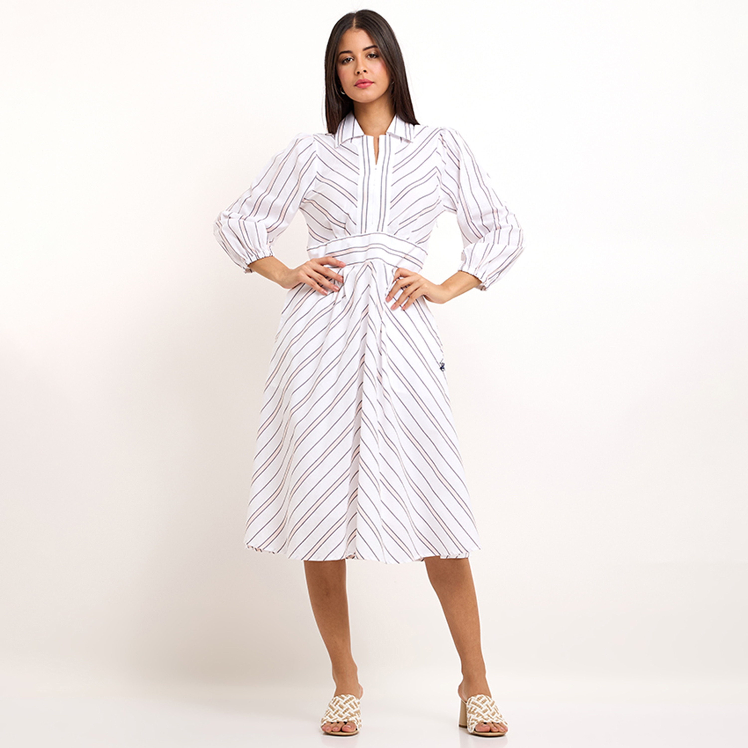 فستان نسائي ميدي بأكمام منفوخة مخطط بياقة بيضاء من بيفرلي هيلز-women-clothing-dresses-image-1