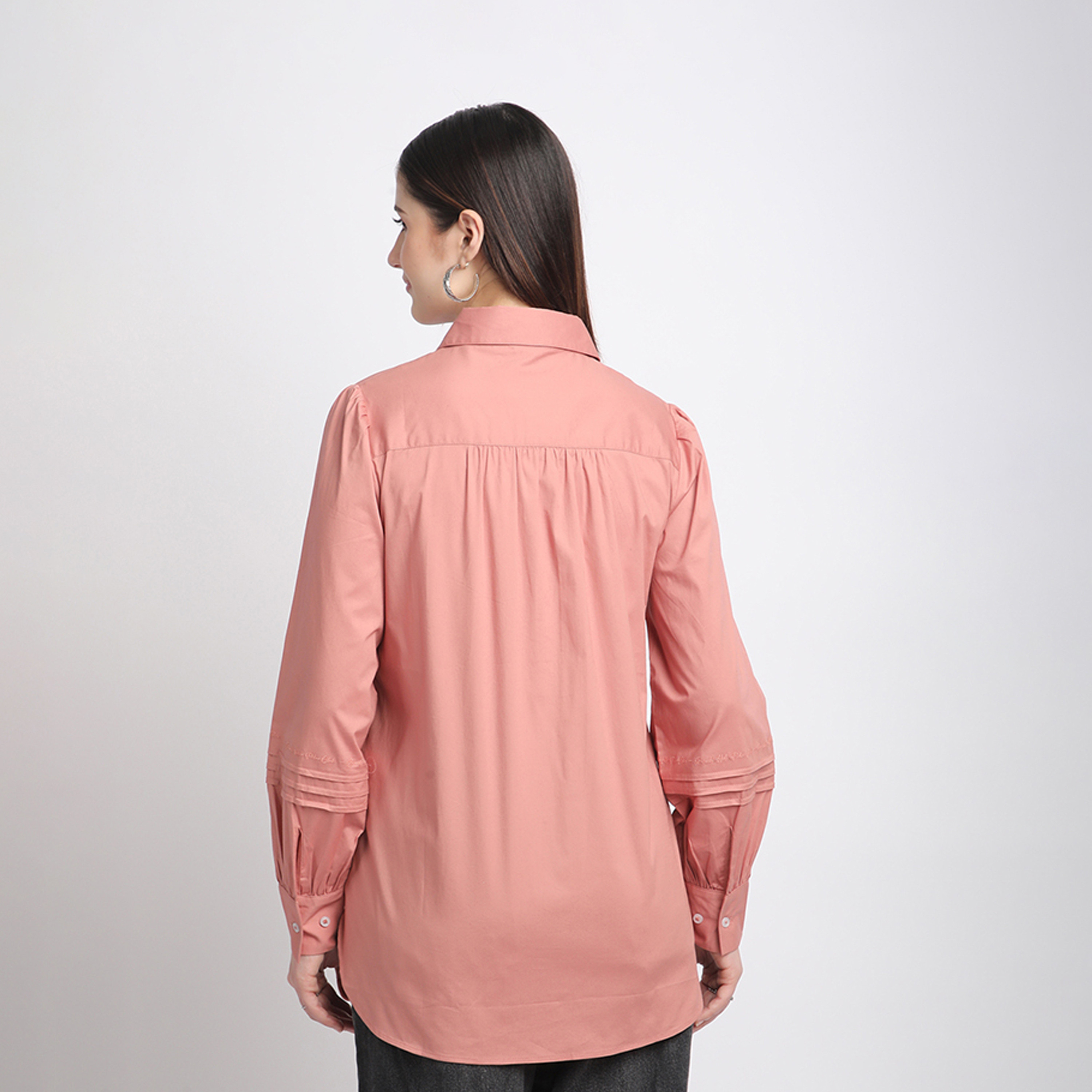 بيفرلي هيلز كلوب-  قميص للنساء بياقة وأكمام طويلة وأكمام مطوية-women-clothing-shirtsandblouses-shirts-image-4
