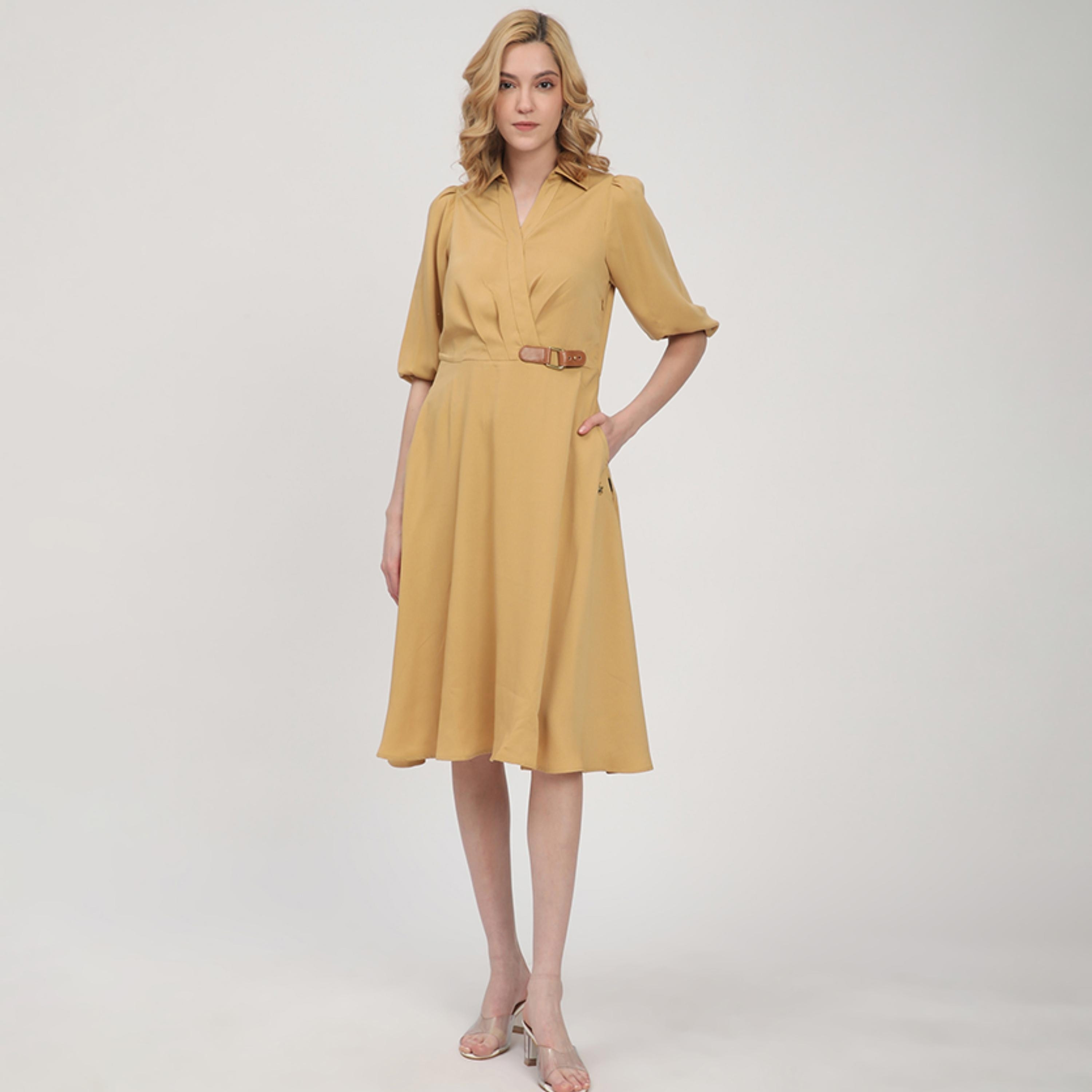 فستان نسائي متوسط الطول بتصميم حرف A وأكمام مطاطية من بيفرلي هيلز بولو كلوب-women-clothing-dresses-image-1