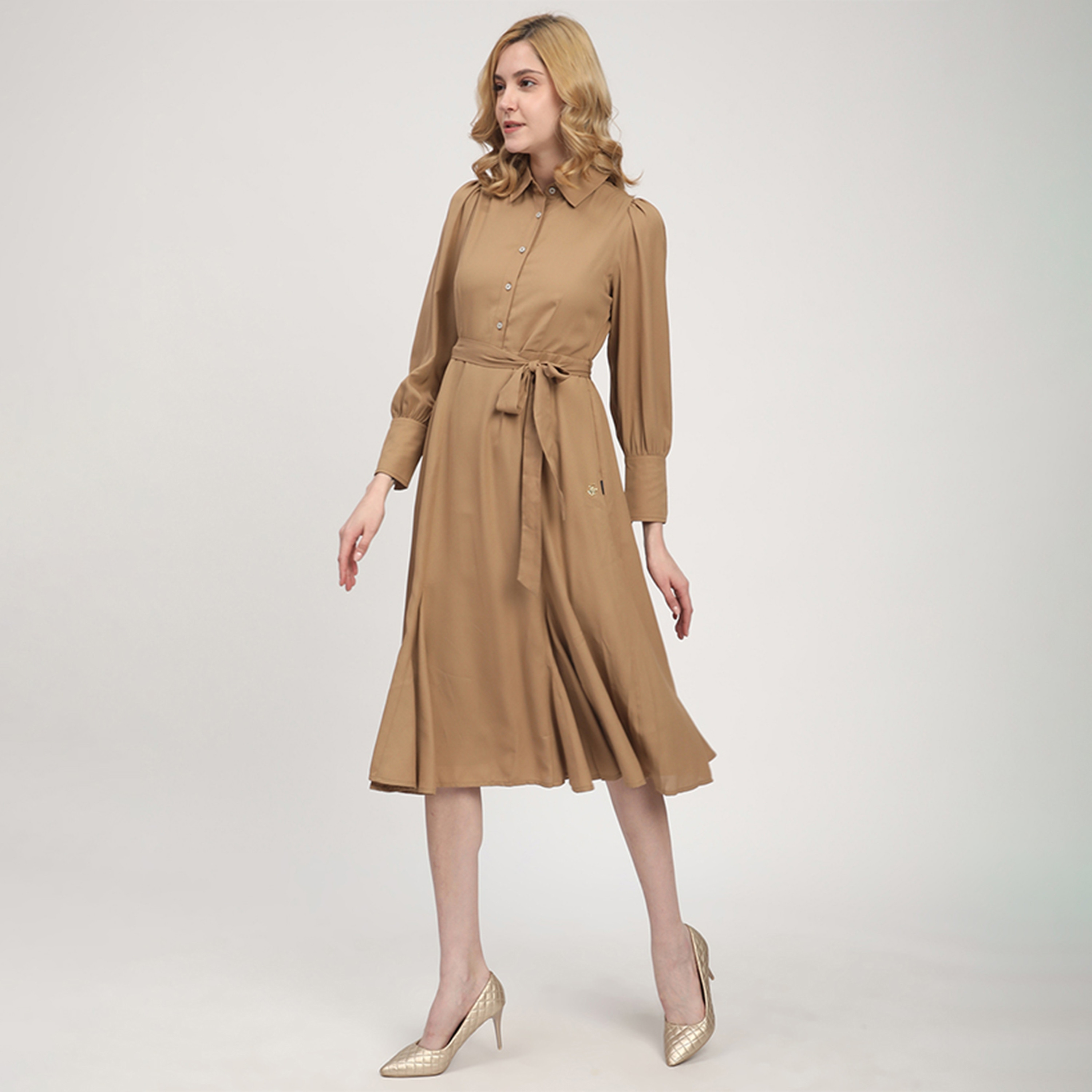 فستان قميص نسائي متوسط الطول بني من بيفرلي هيلز بولو كلوب-women-clothing-dresses-image-2