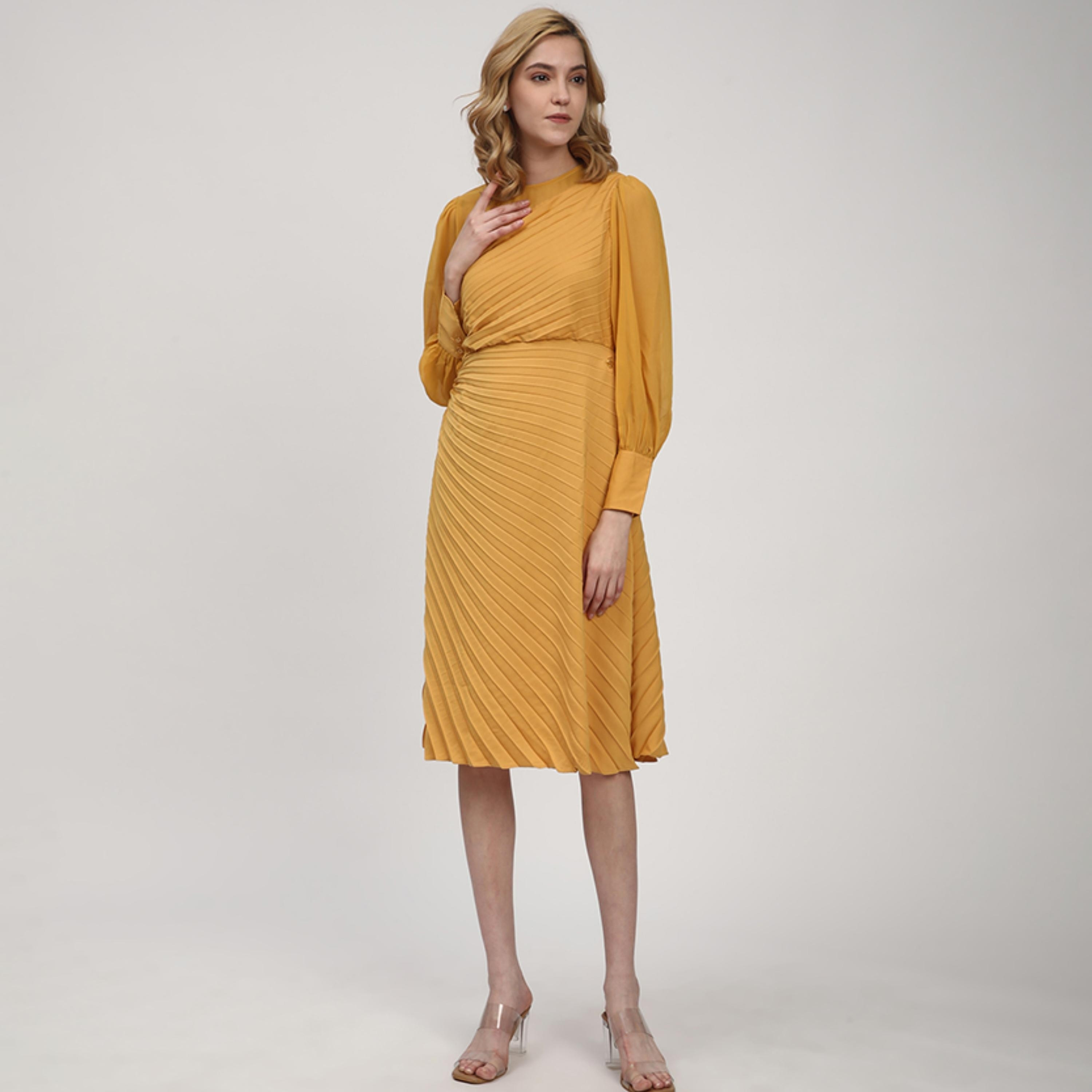 فستان نسائي مطوي بأكمام مطوية حتى الركبة من بيفرلي هيلز بولو كلوب-women-clothing-dresses-image-5
