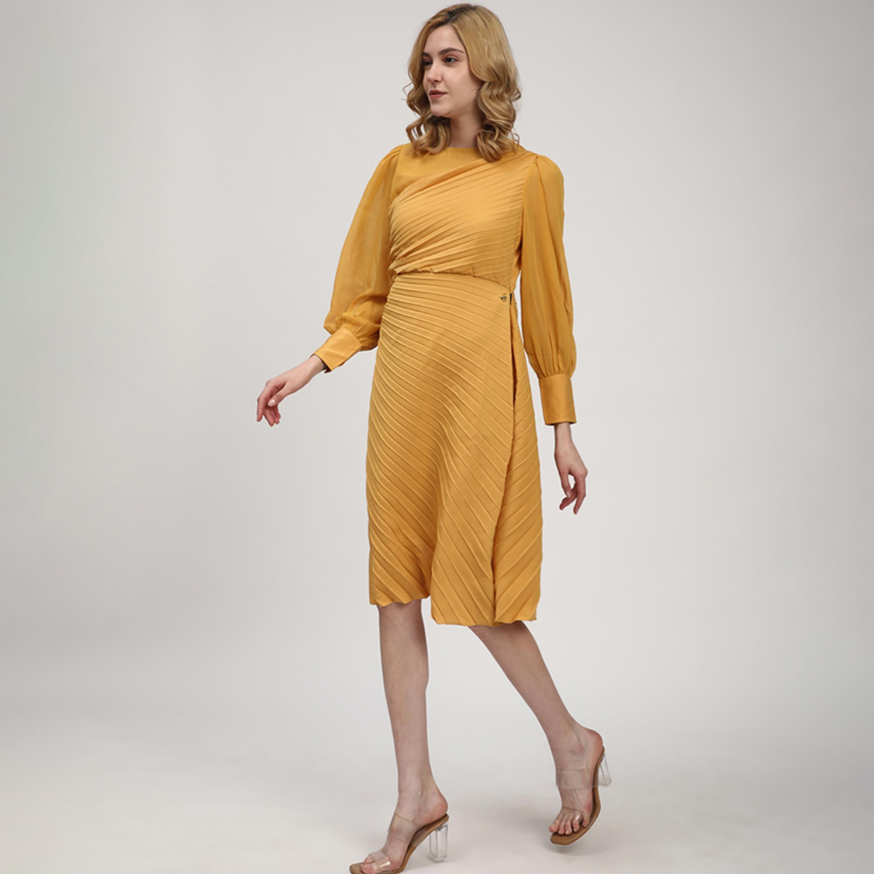 فستان نسائي مطوي بأكمام مطوية حتى الركبة من بيفرلي هيلز بولو كلوب-women-clothing-dresses-image-6