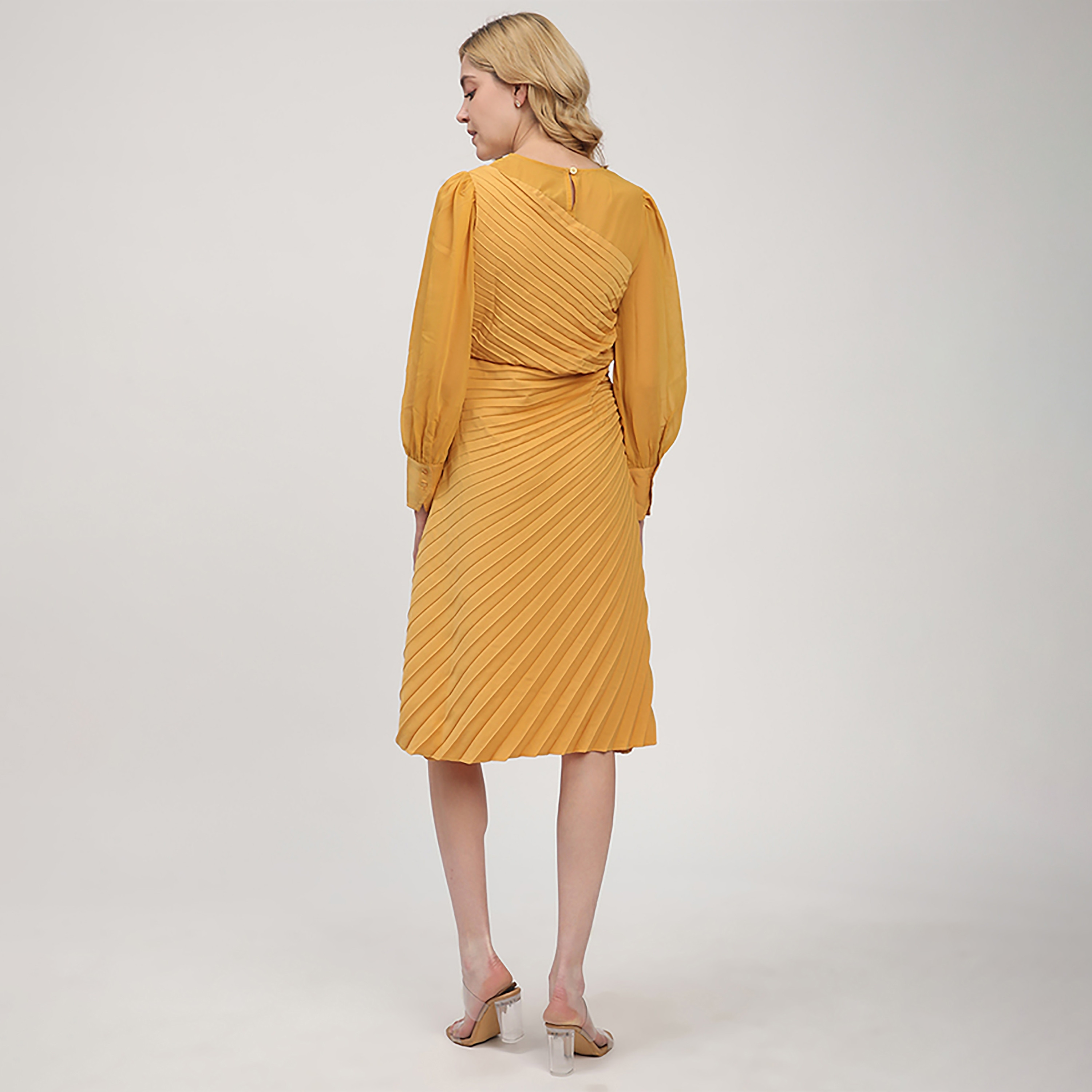 فستان نسائي مطوي بأكمام مطوية حتى الركبة من بيفرلي هيلز بولو كلوب-women-clothing-dresses-image-8