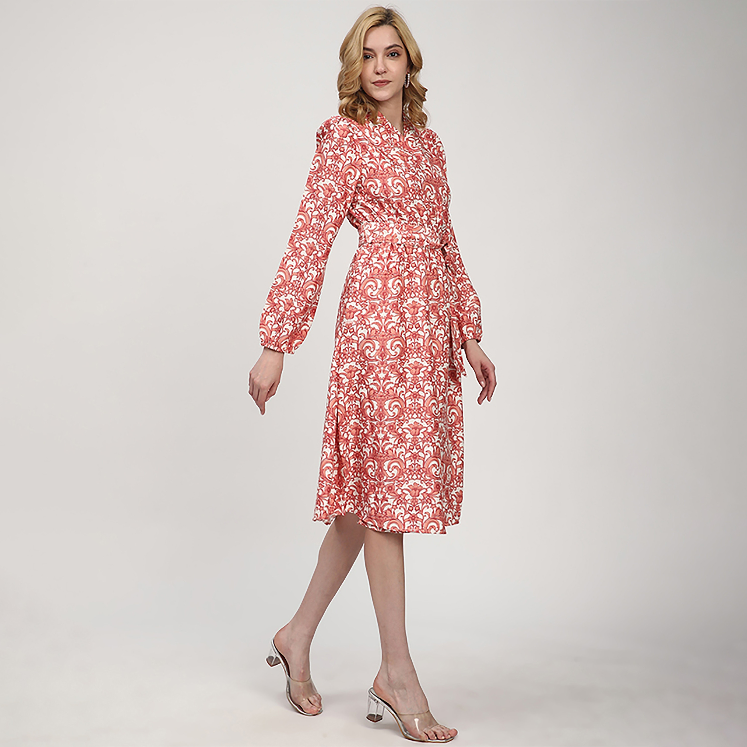 فستان نسائي متوسط الطول بطبعة زهور حمراء وأكمام مرنة من بيفرلي هيلز بولو كلوب-women-clothing-dresses-image-3