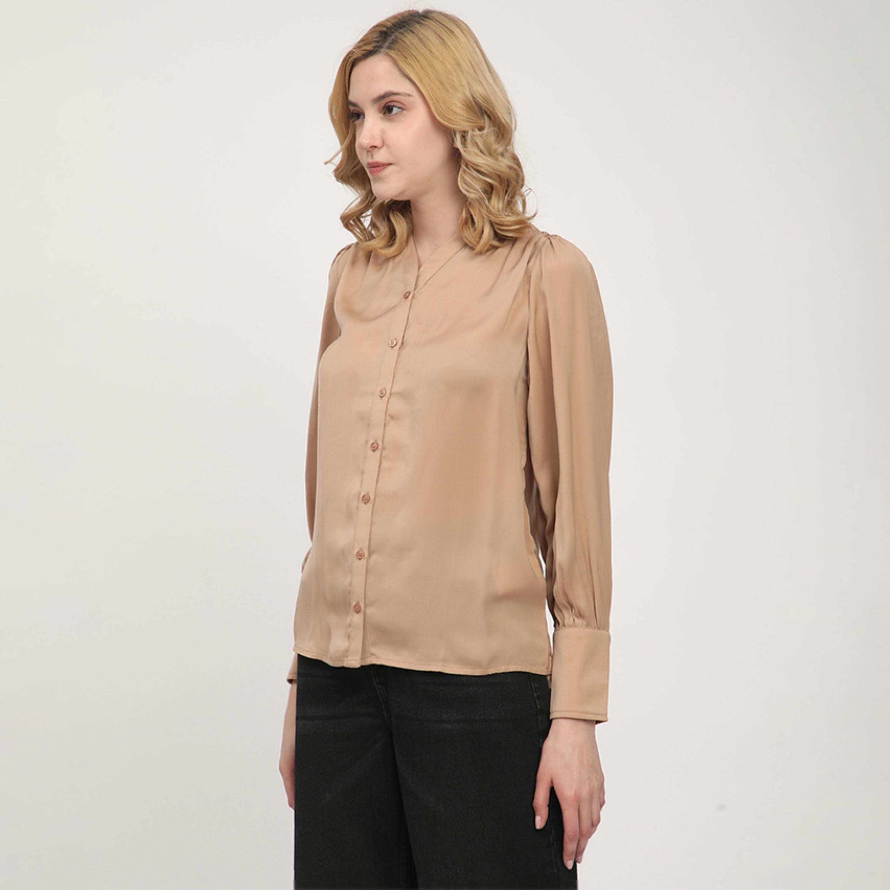 قميص نسائي عادي بأكمام طويلة ورقبة على شكل حرف V من بيفرلي هيلز بولو كلوب-women-clothing-shirtsandblouses-shirts-image-6