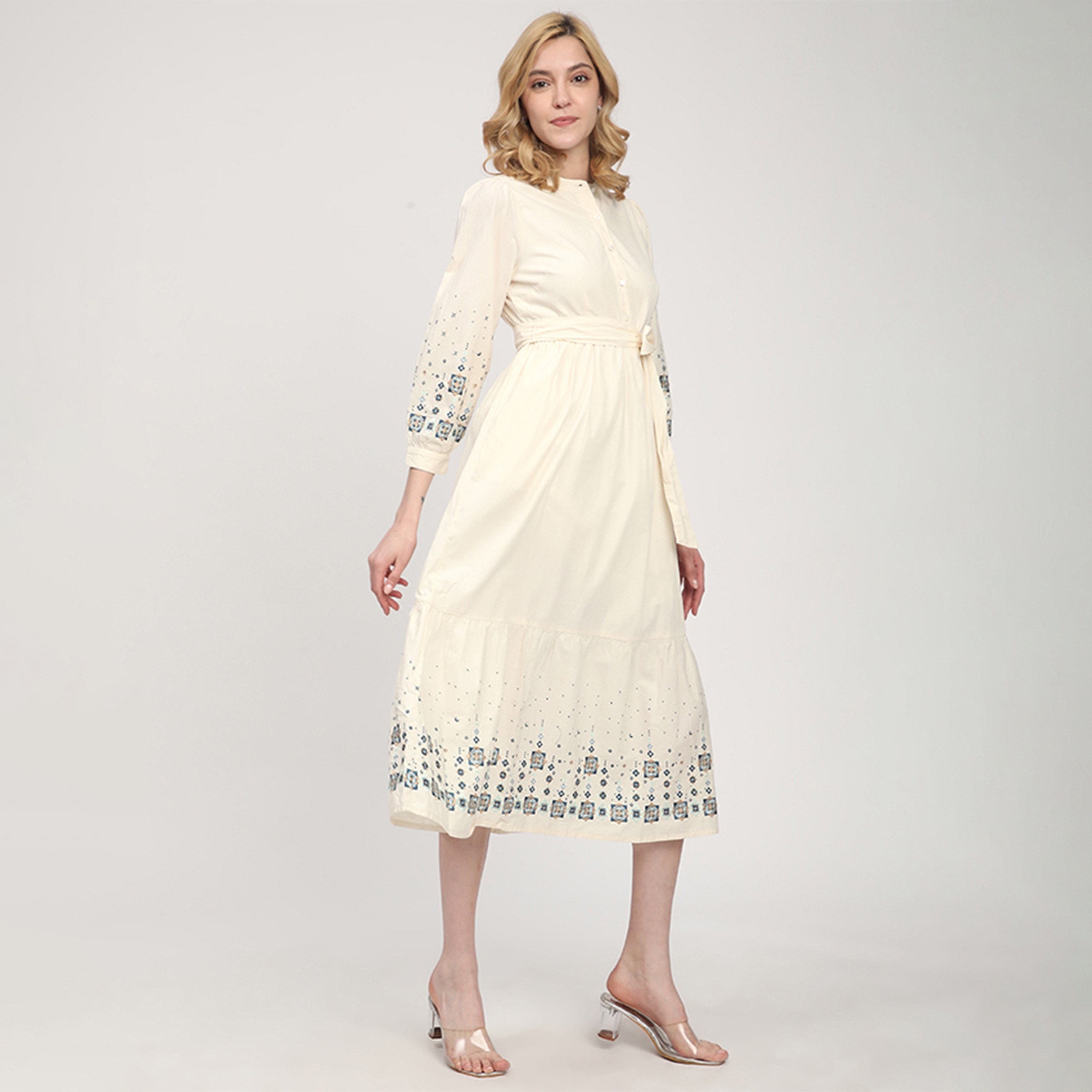 فستان نسائي متوسط الطول بياقة ماندرين مطرزة وأكمام مطوية من بيفرلي هيلز بولو كلوب-women-clothing-dresses-image-7