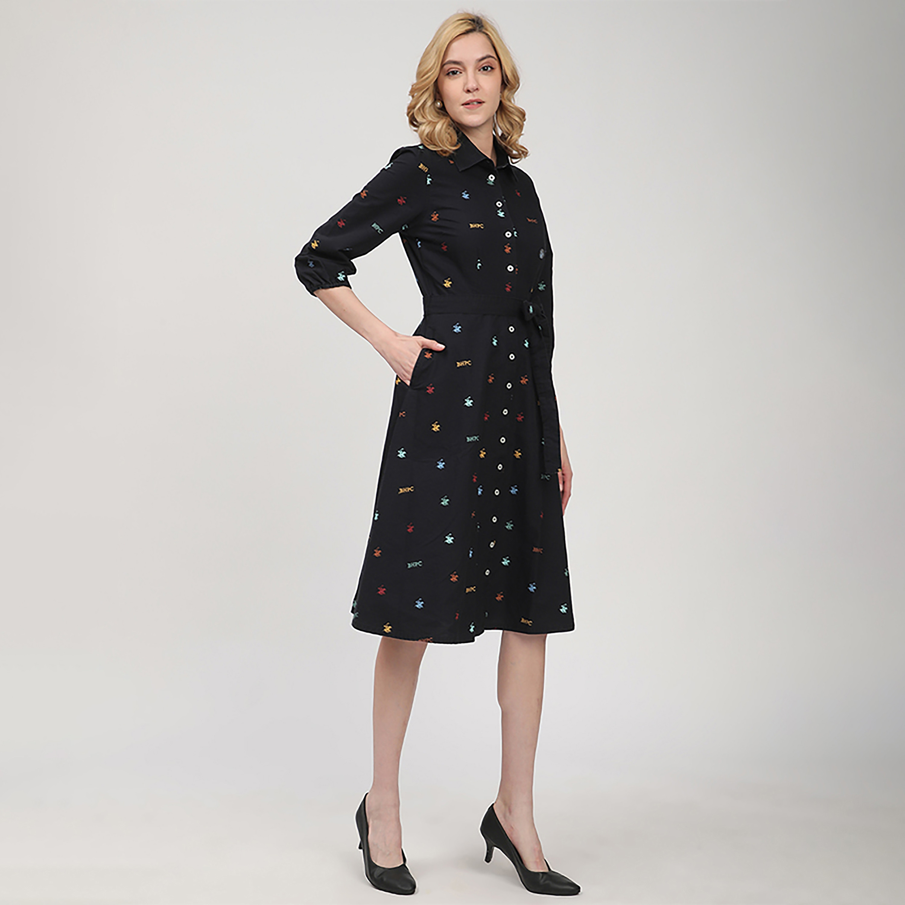 فستان نسائي يصل إلى الركبة بأكمام مطاطية وياقة وشعار كامل من بيفرلي هيلز بولو كلوب-women-clothing-dresses-image-3