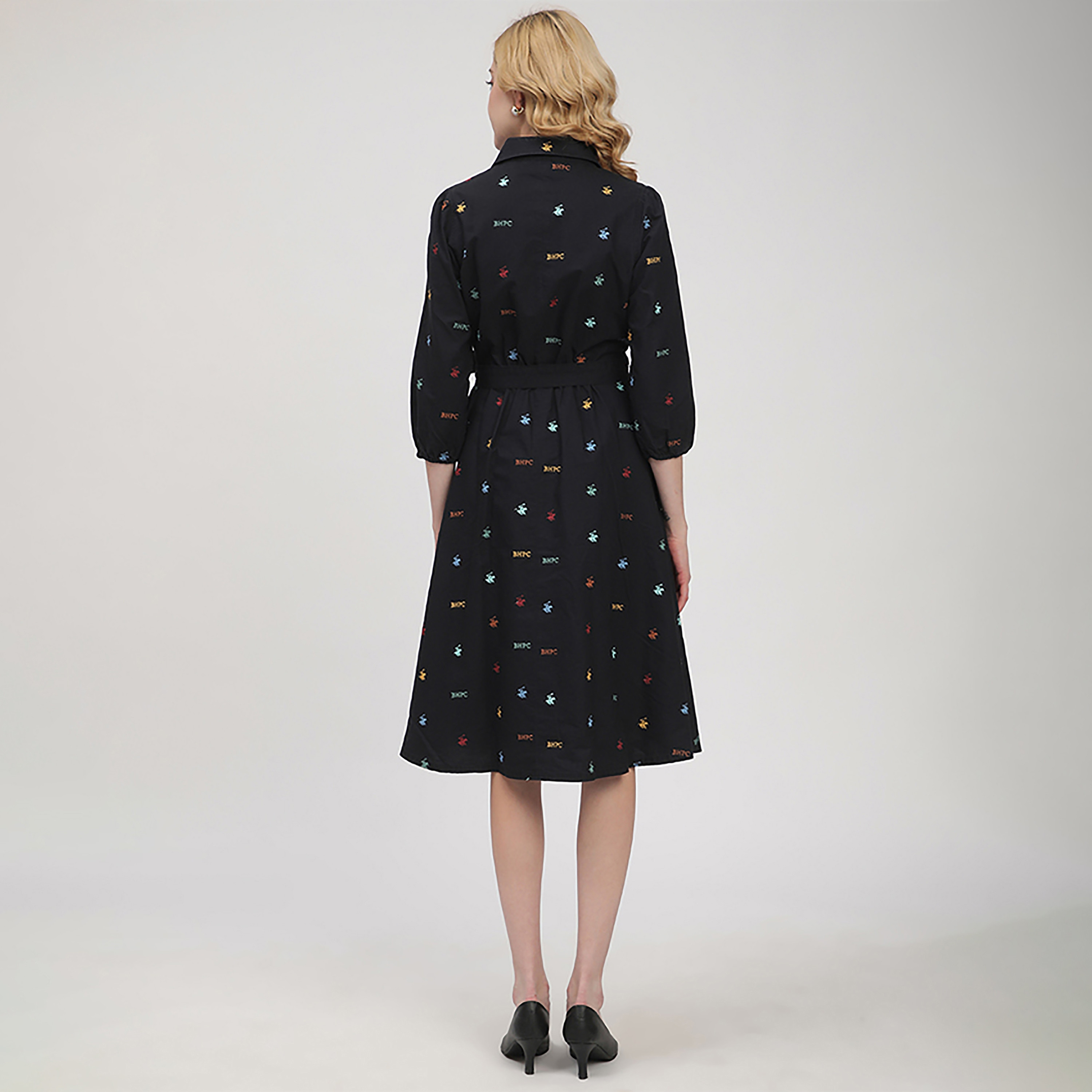 فستان نسائي يصل إلى الركبة بأكمام مطاطية وياقة وشعار كامل من بيفرلي هيلز بولو كلوب-women-clothing-dresses-image-4