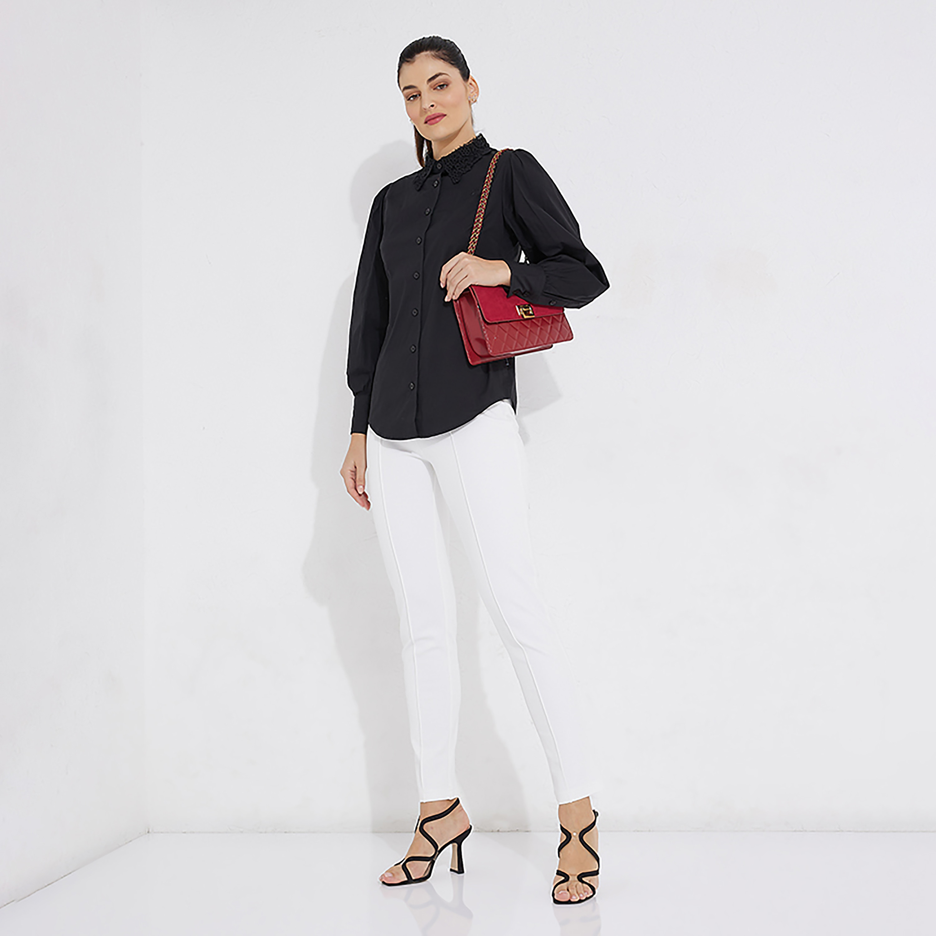 بلوزة بياقة سادة وأكمام طويلة من بيفرلي هيلز بولو كلوب-women-clothing-shirtsandblouses-blouses-image-2