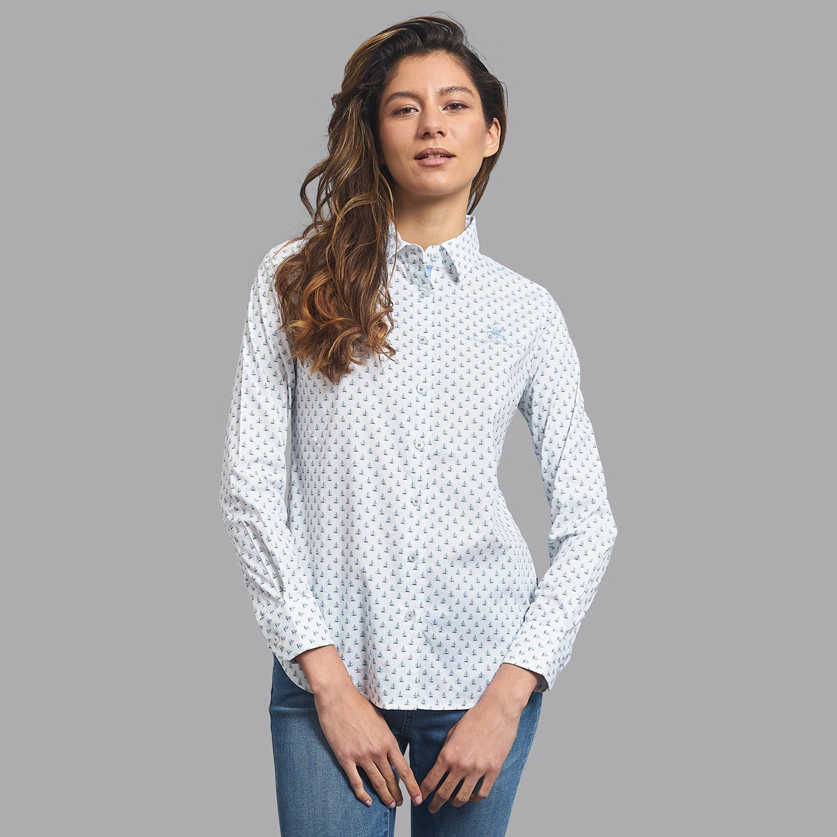 قميص بيفرلي هيلزبولو كلوب مطبوع بياقة وأكمام طويلة مع لون أبيض للنساء-women-clothing-shirtsandblouses-blouses-image-1