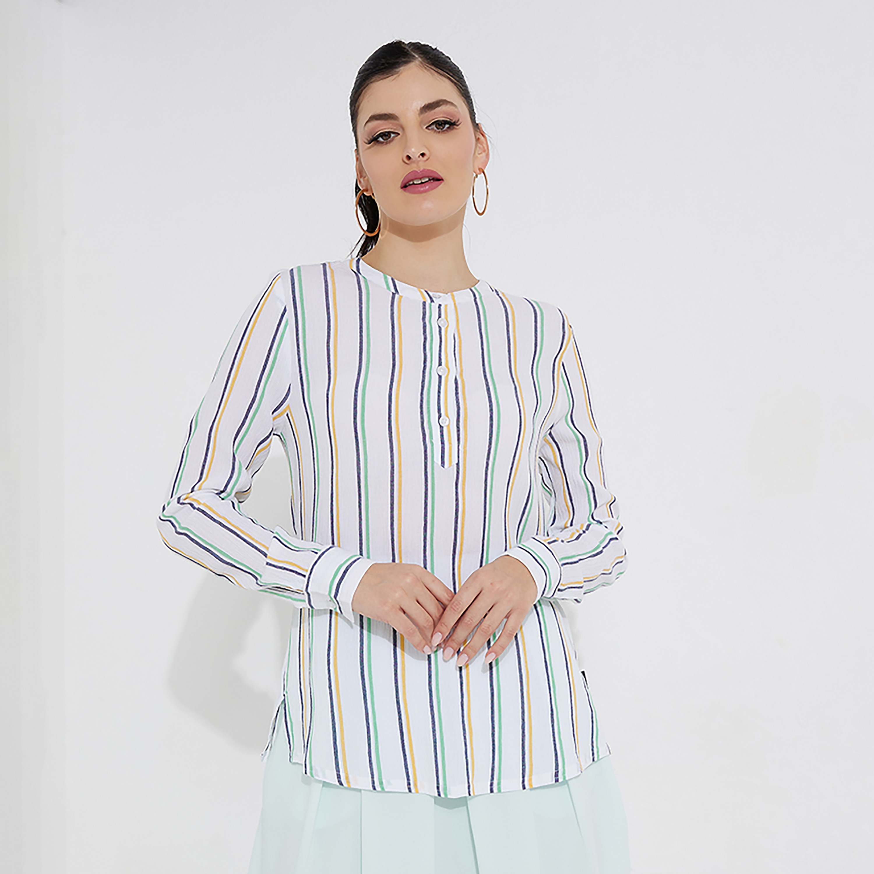 بلوزة بياقة بتصميم ماندارين ذات أشرطة وأكمام طويلة من بيفرلي هيلز بولو كلوب-women-clothing-shirtsandblouses-blouses-image-1