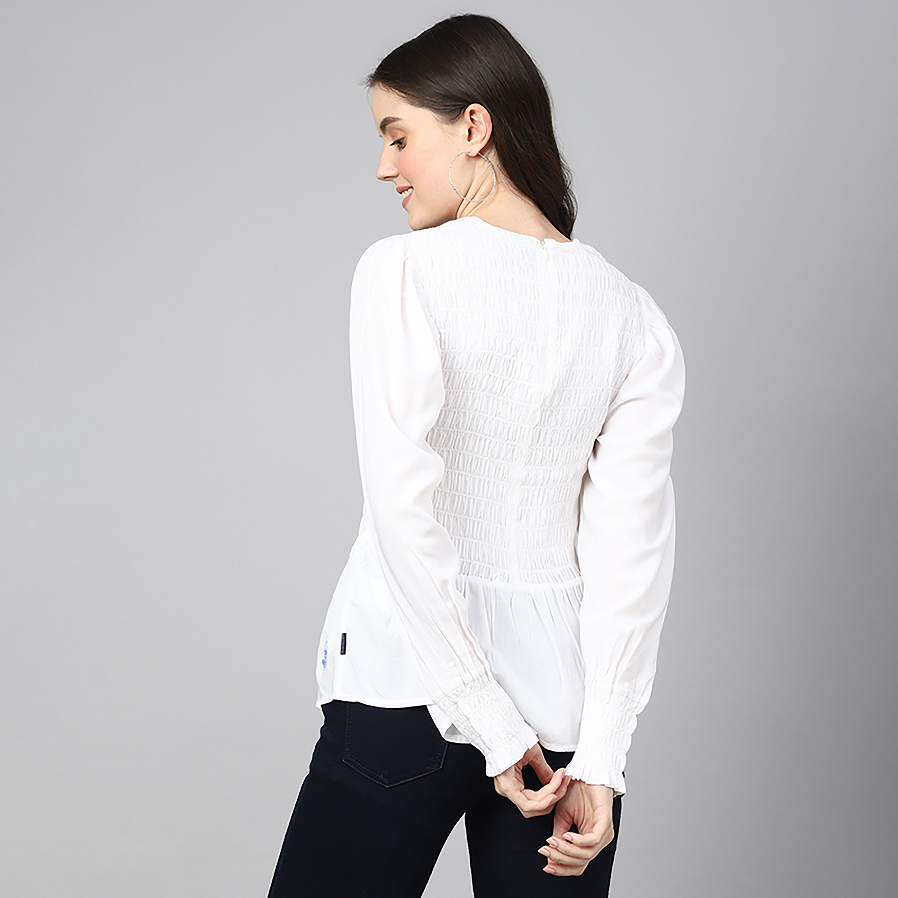 توب من بيفرلي هيلز بولو كلوب ذو سموكد بياقة دائرية وأكمام طويلة-women-clothing-shirtsandblouses-blouses-image-8
